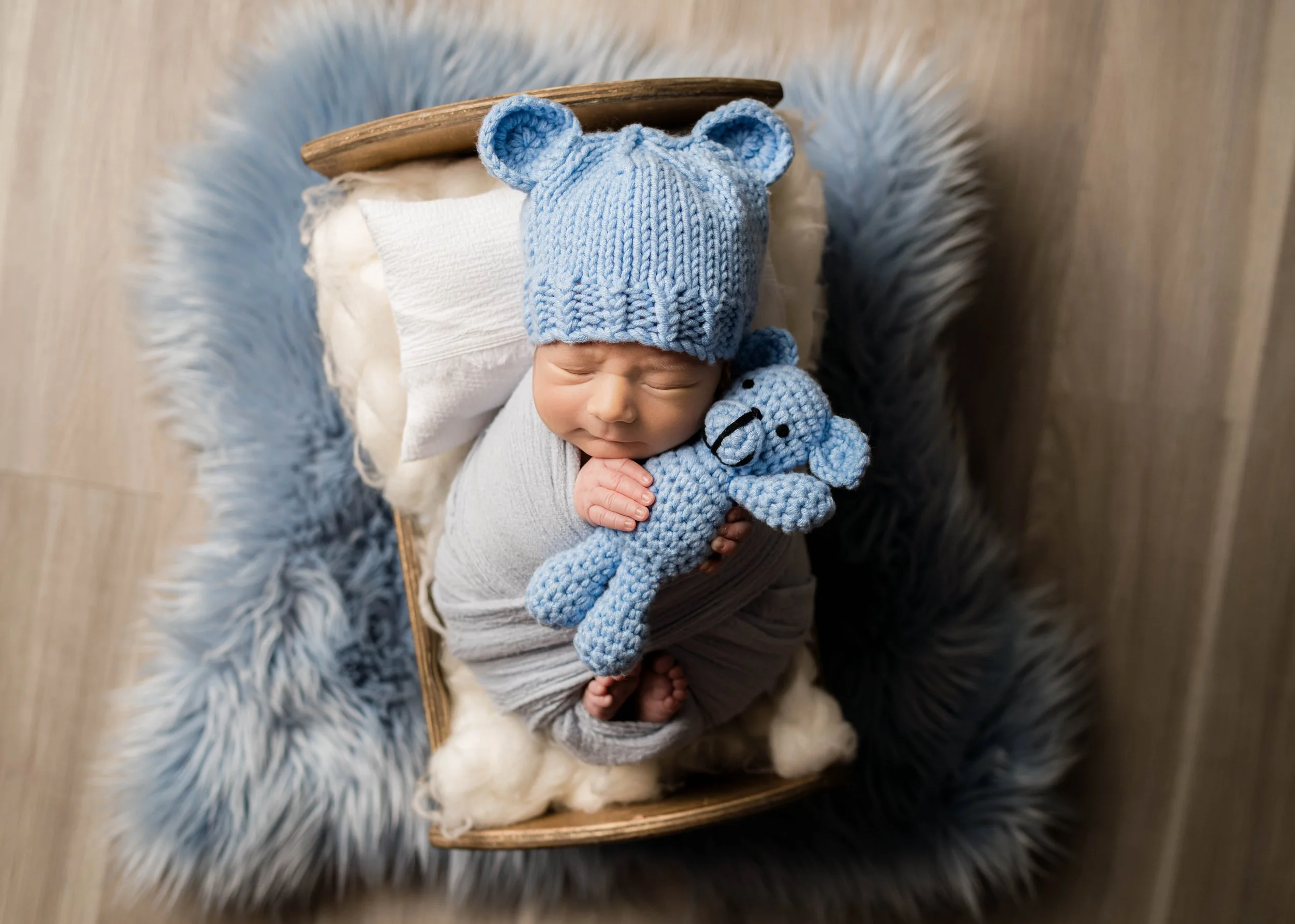 Felix - Winnipeg newborn photographer