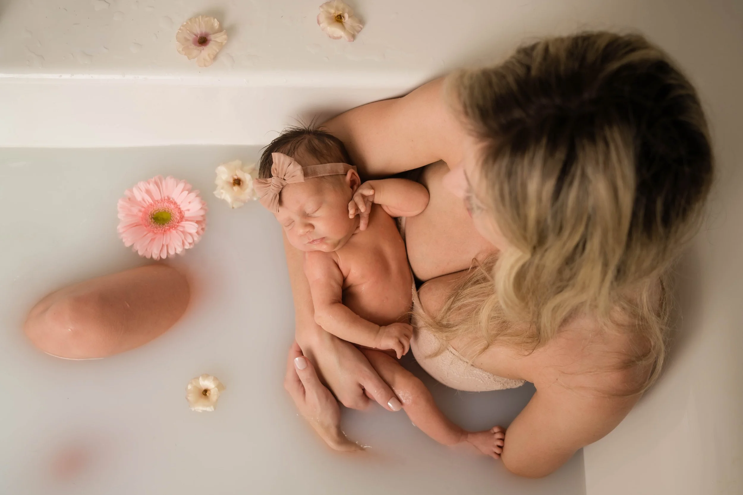 Savannah-milkbath-001.jpg