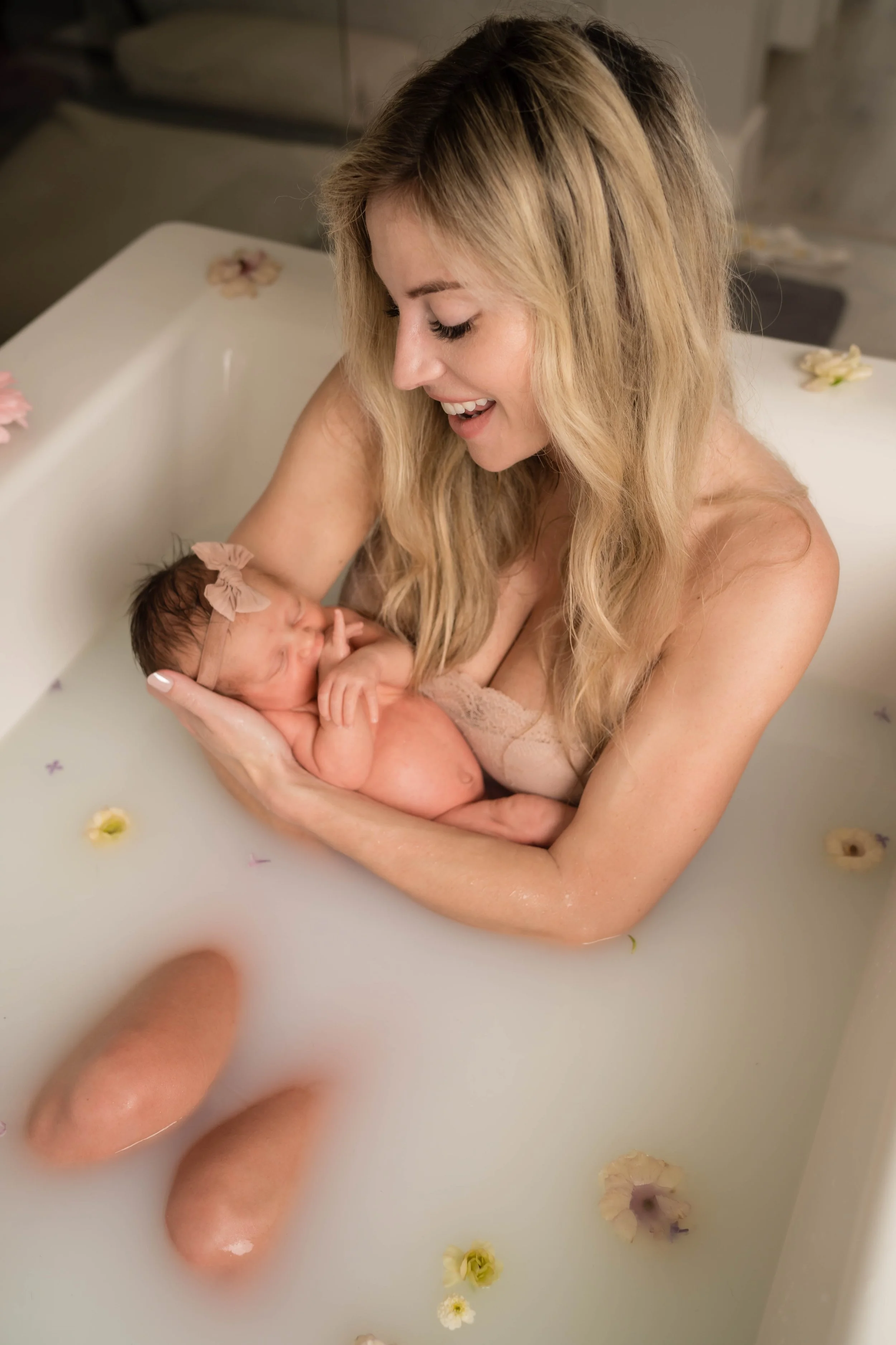 Savannah-milkbath-015.jpg