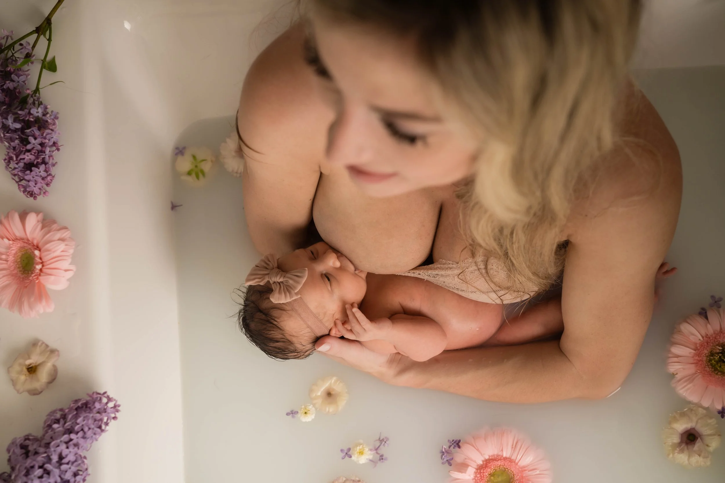 Savannah-milkbath-024.jpg