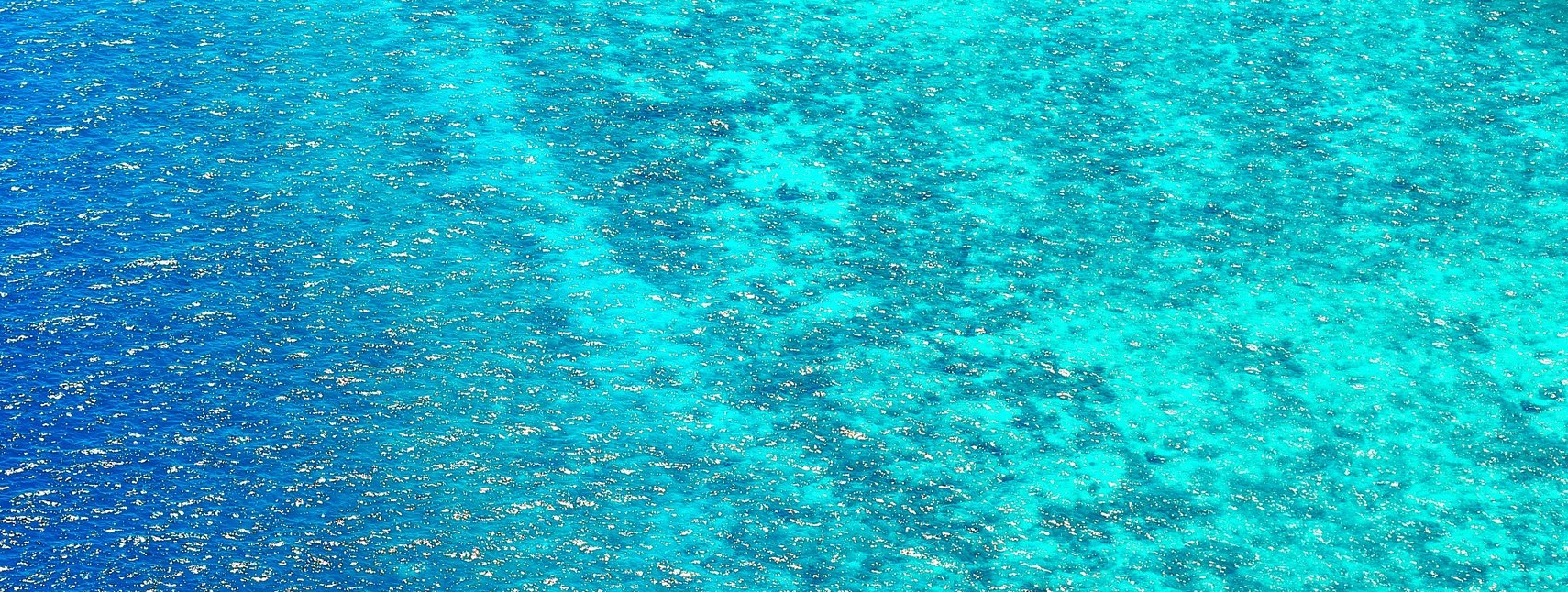 4k-wallpaper-bird-s-eye-view-blue-water-1456291.jpg
