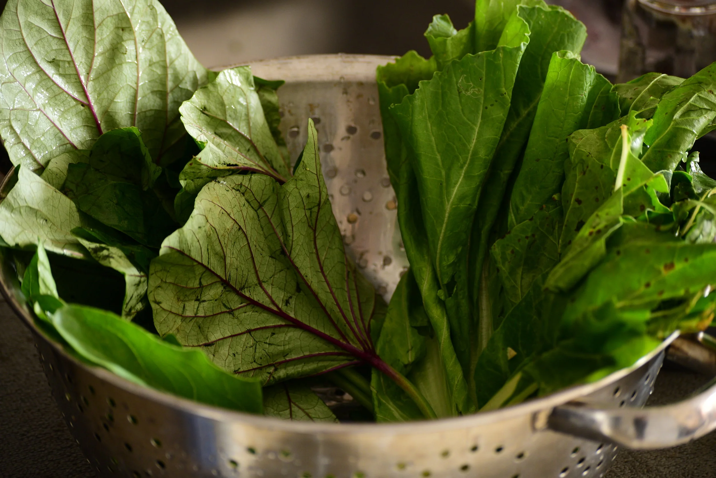 Hojas verdes con ajo y jengibre 