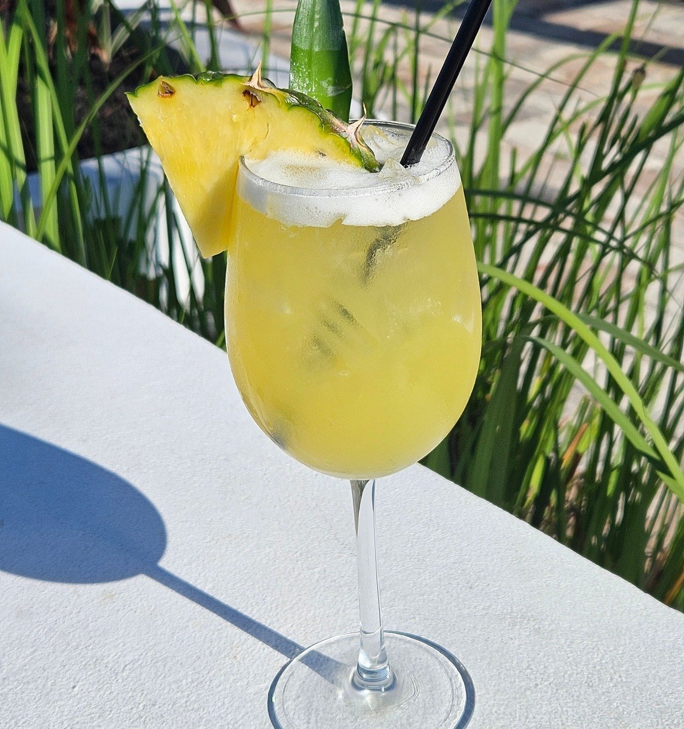 Peep these must-try featured items😍 

🍹 Tropic Like It's Hot featuring Wicked Dolphin Pineapple Rum and Mango Rum, pineapple juice and Sprite
🍽️ Crab Rangoons