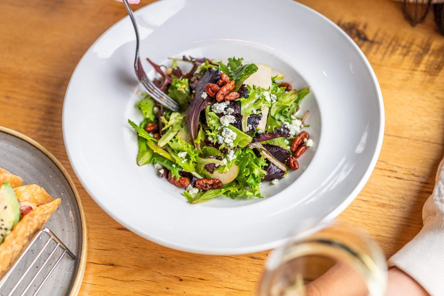 proof that lighter options can still hit - our apple pear salad is topped with a honey balsamic vinaigrette you will crave again and again! 

#matchbox #matchboxrestaurants #saladvibes #dmvdining #realfood