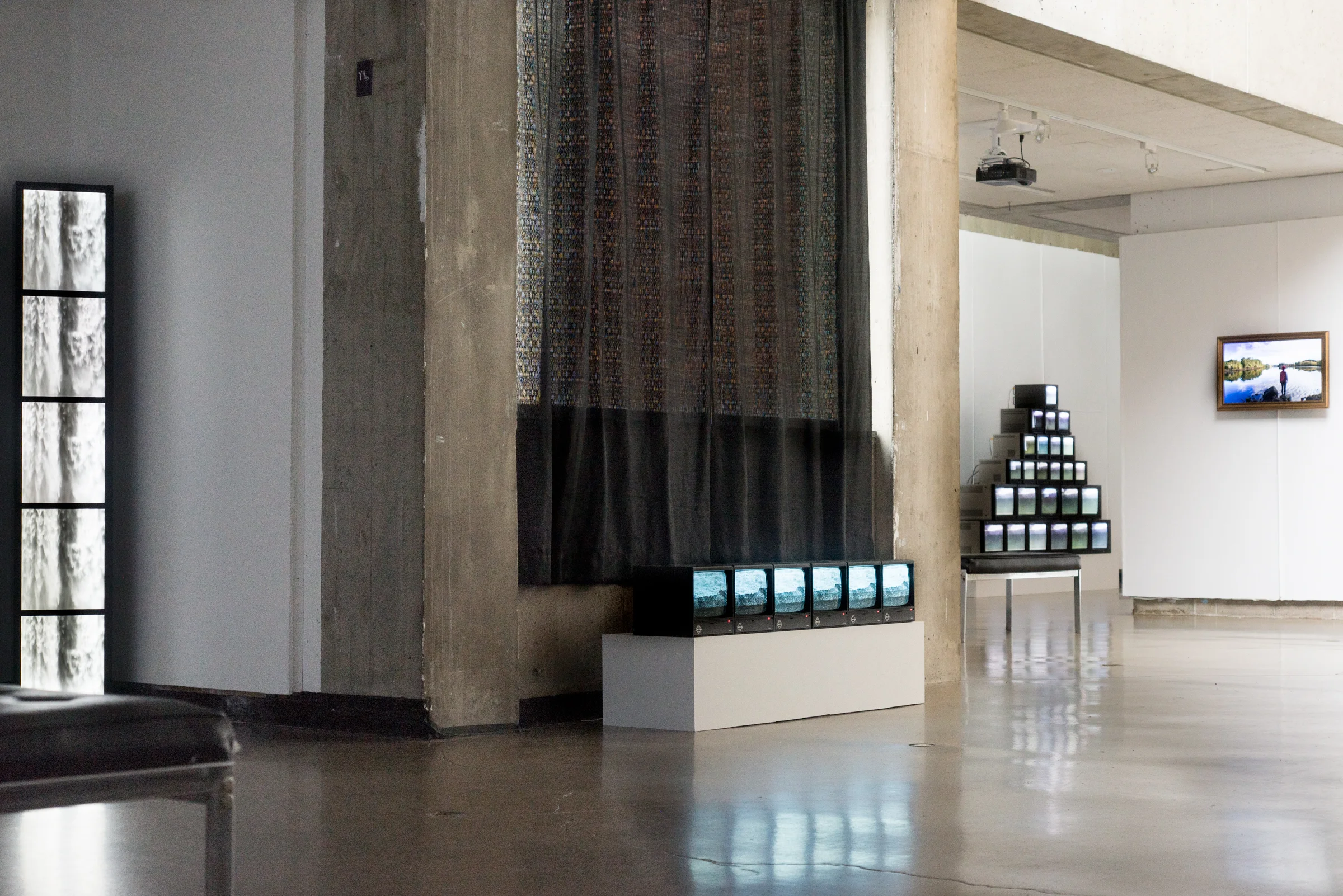 video-installation-opening-10.jpg