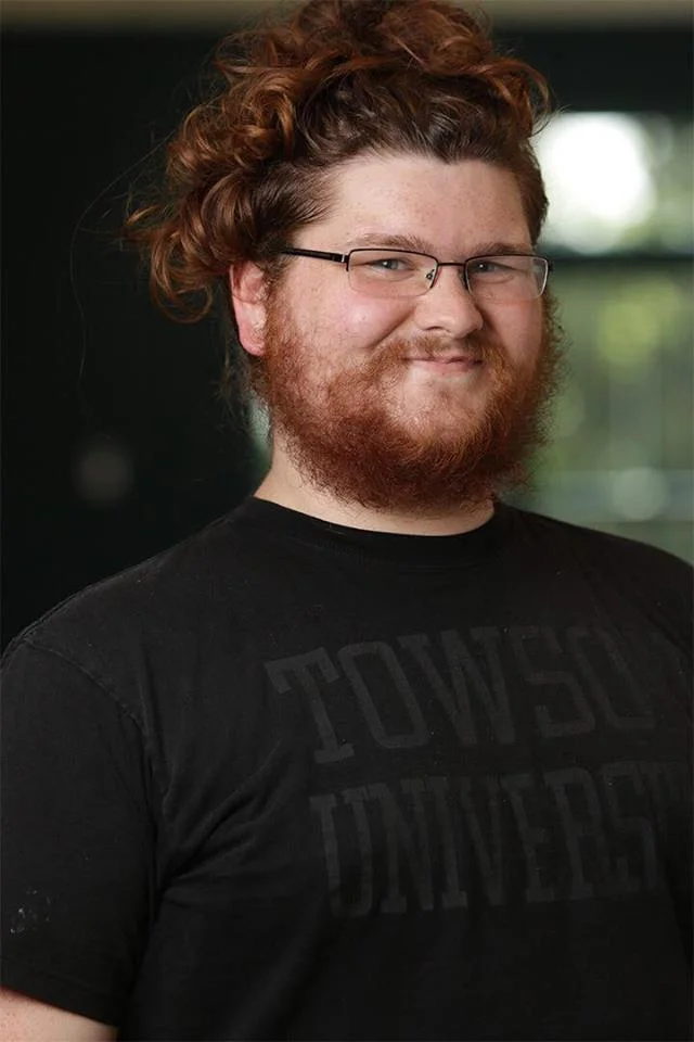 Huth Headshot.jpg