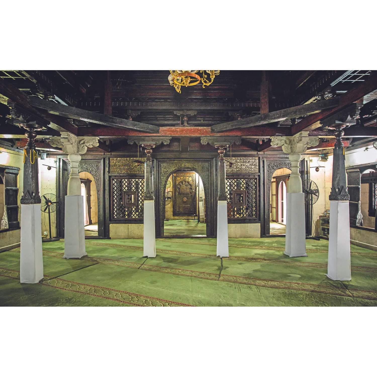 Coral Stone Mosques of the Maldives: The Vanishing Legacy Of The