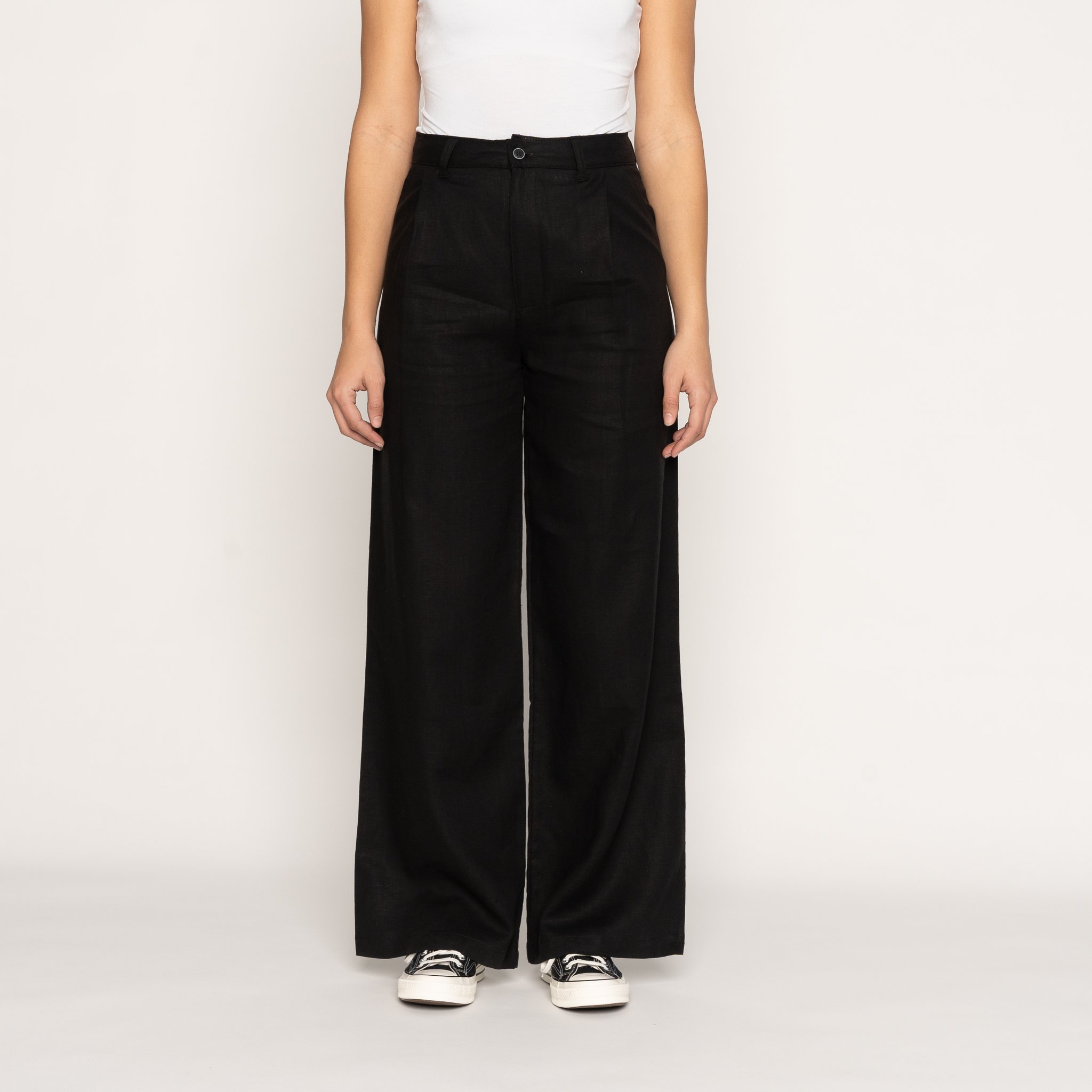  Women’s Relaxed Pleated Trouser - French Linen Fine Canvas - Black 