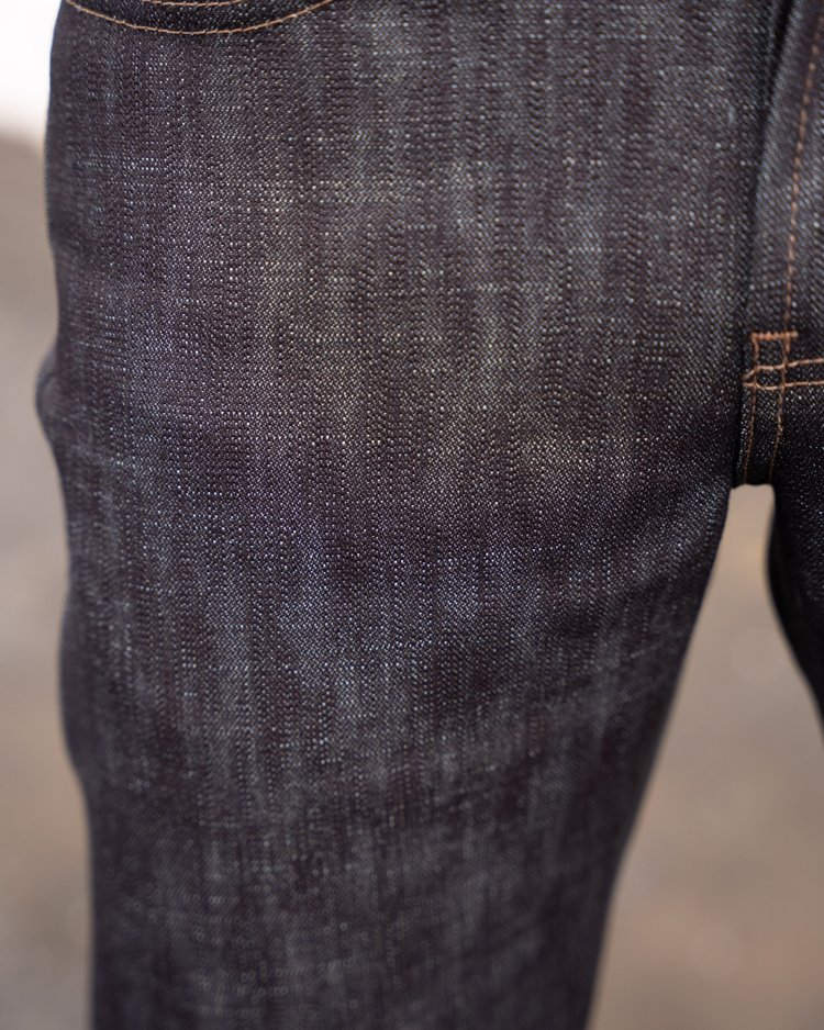 Broken Twill Slub Stretch Selvedge - Lifestyle - Fabric Detail