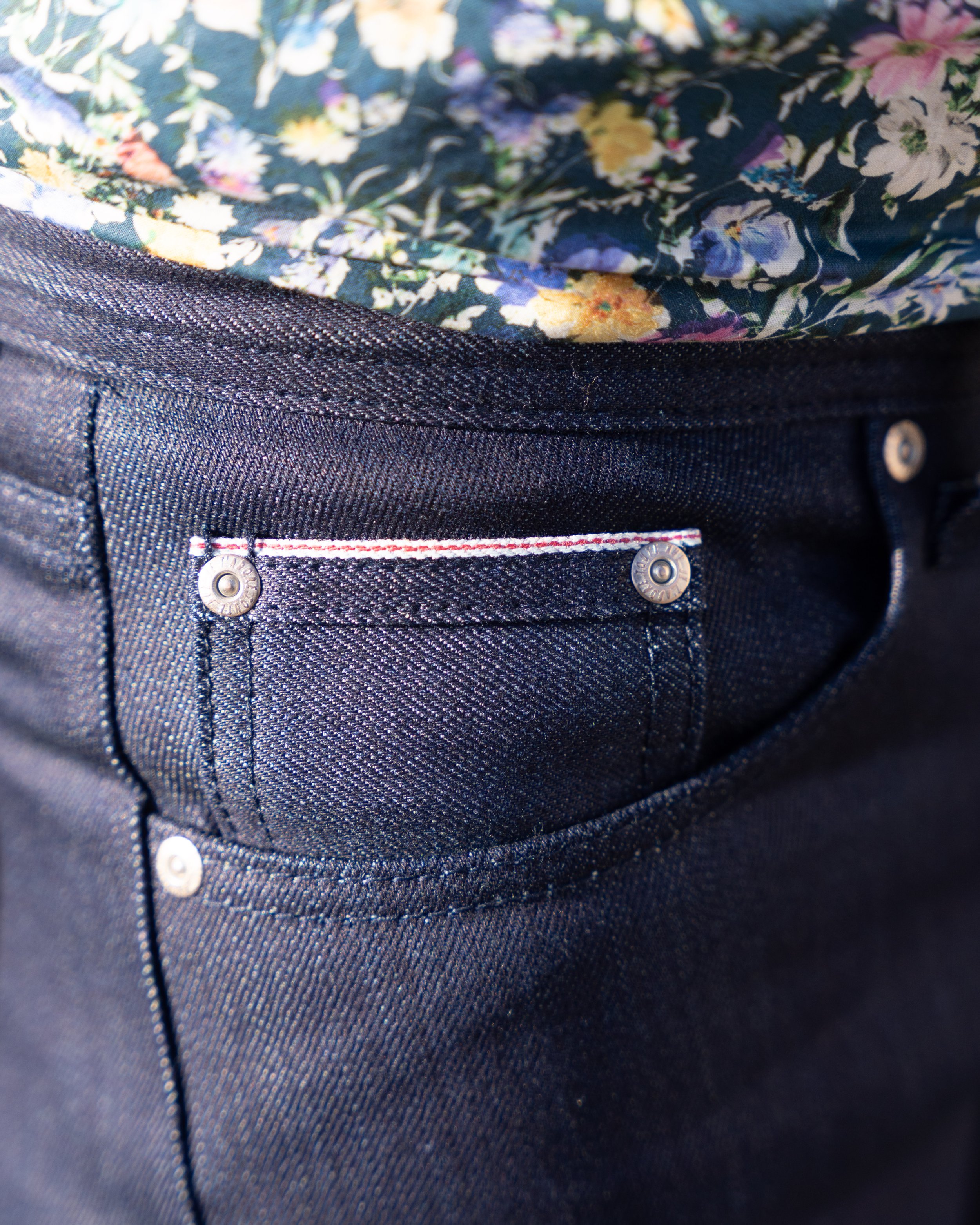 Spring Garden Selvedge - Lifestyle - Coin Pocket