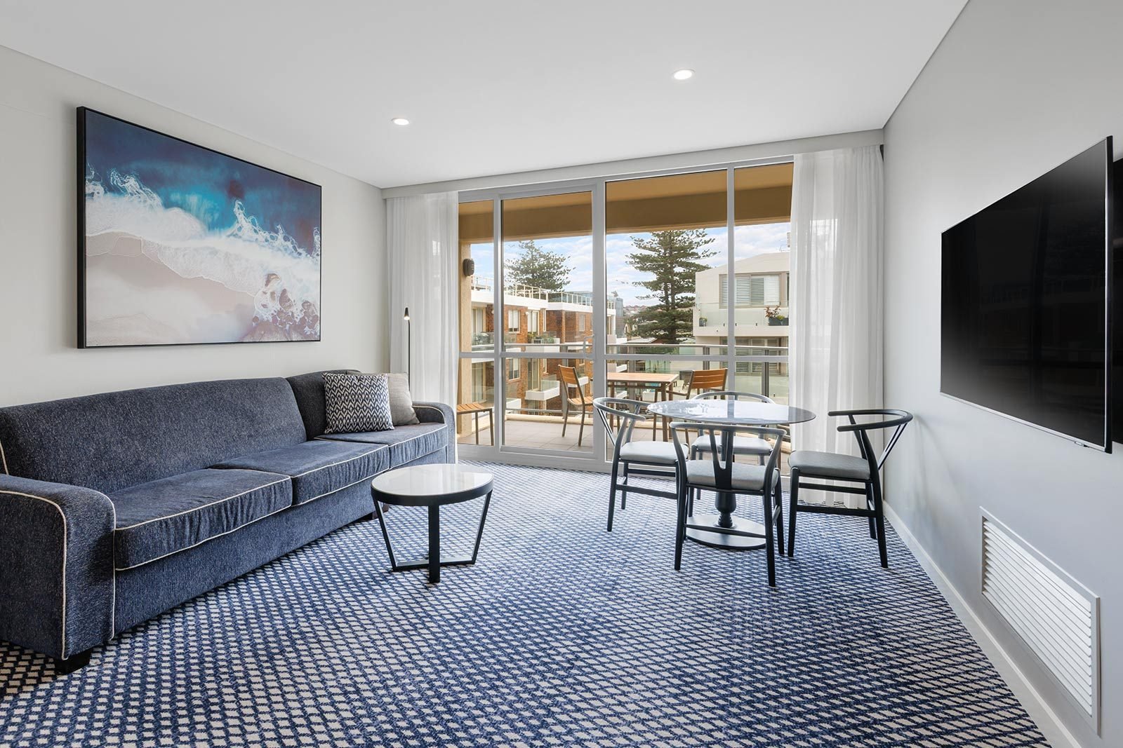 THE SEBEL SYDNEY MANLY BEACH