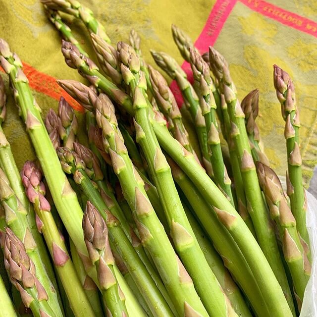 Asparagus is at the #farmersmarket in California #springvegetables #asparagus