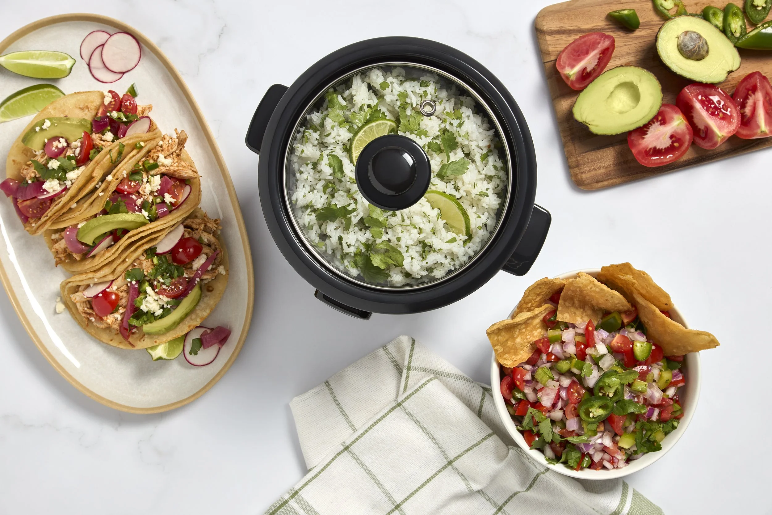 2209798_oster_rice_cooker_6cup_lifestyle 3_v1.jpg