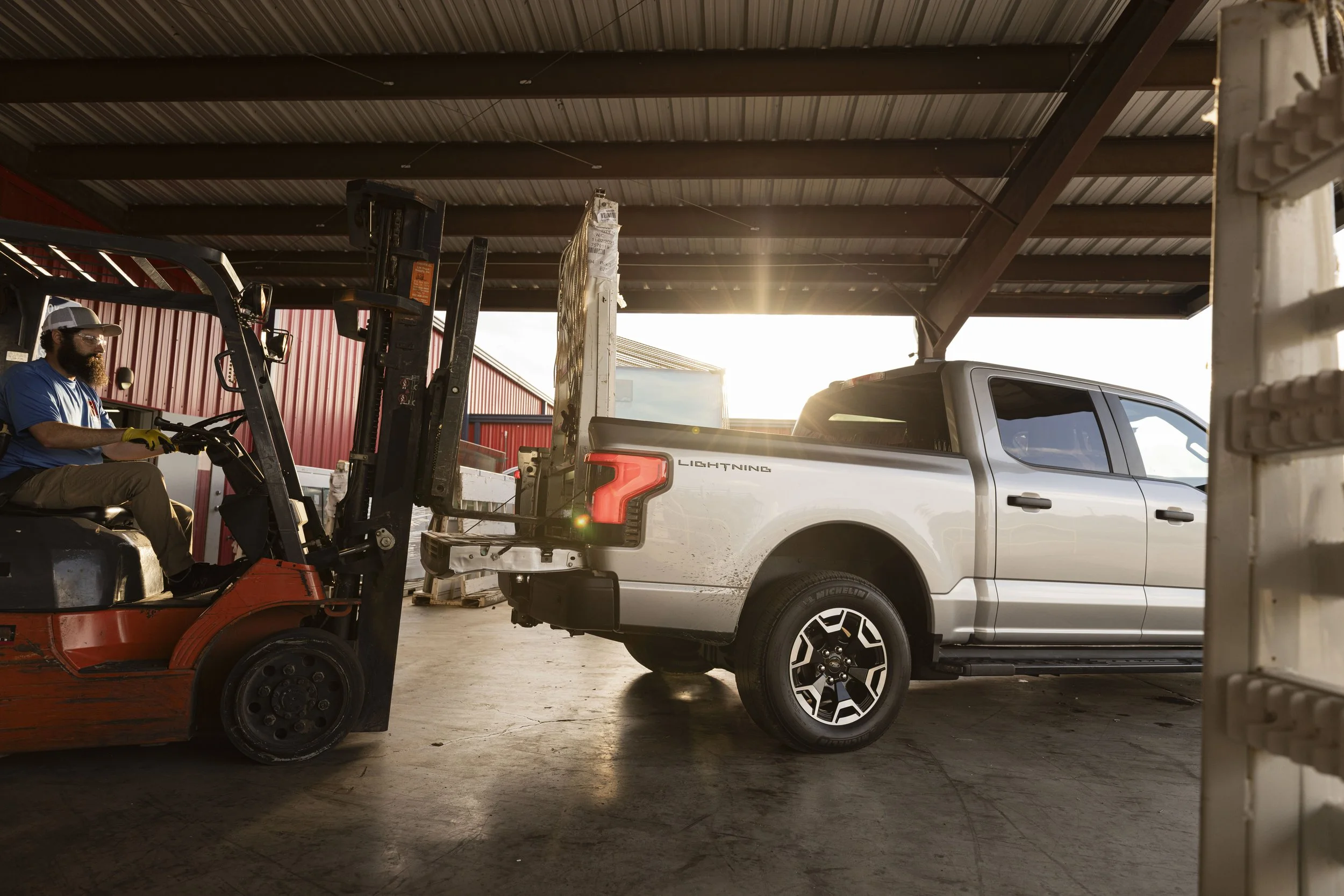 Ford Pro_Ring Windows_Lightning Payload_20438.jpg