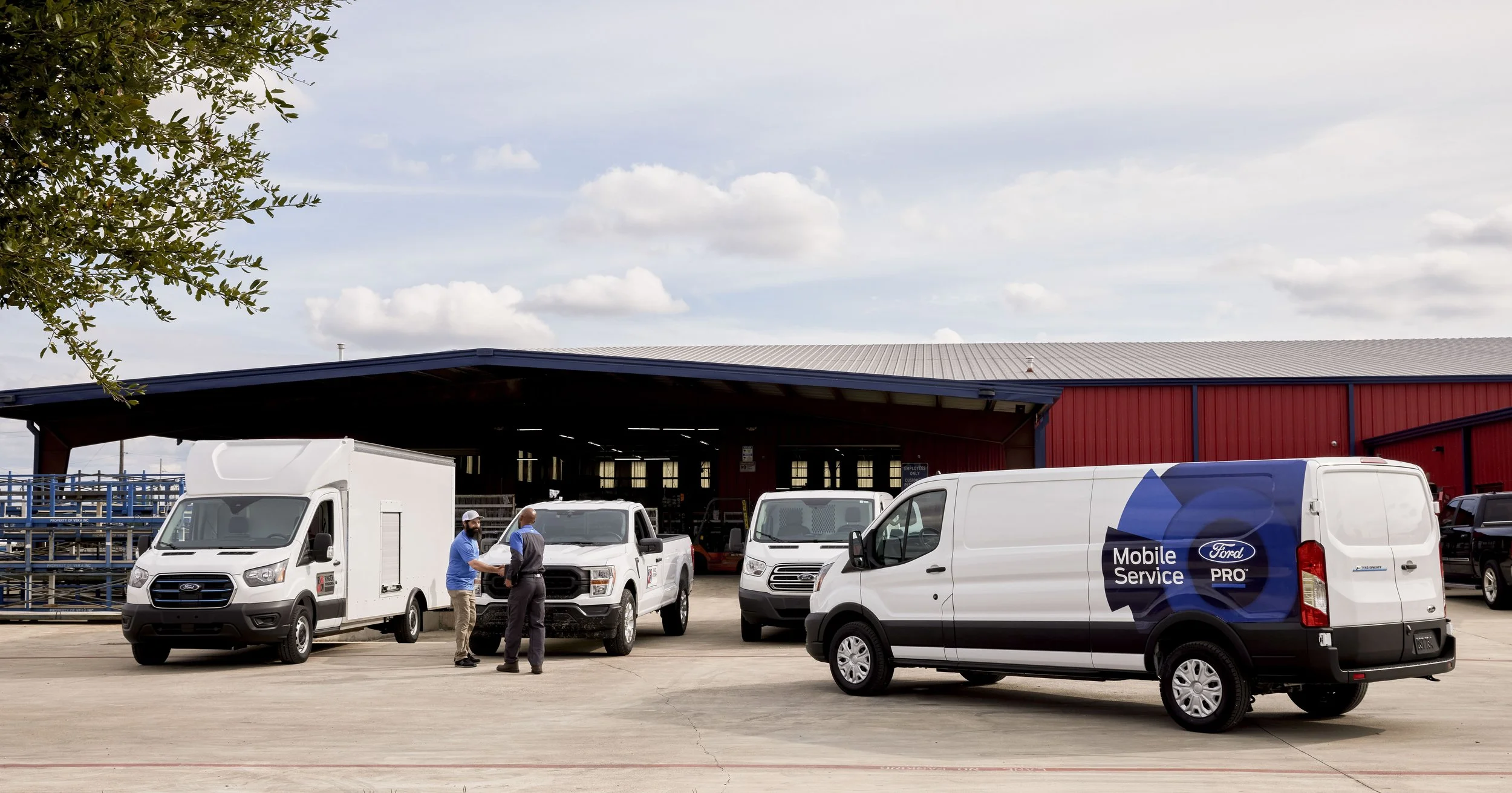 Ford Pro_Ring Windows_Mobile Service_21353.jpg