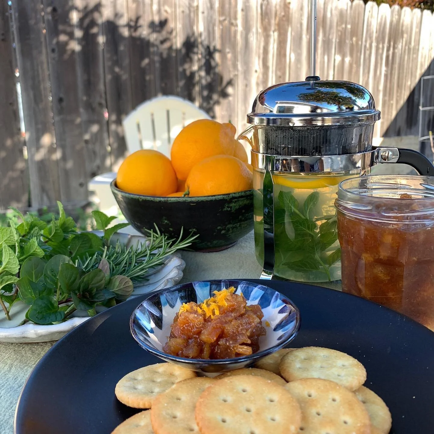 Homemade lemon marmalade from our tree and mixed herb tea also from our garden❤️

This happened this last Saturday before my Azalia outdoor dance class with full COVID safety precautions. 

We call Ochoa-Kai (tea time) in Japanese, and we love it so 