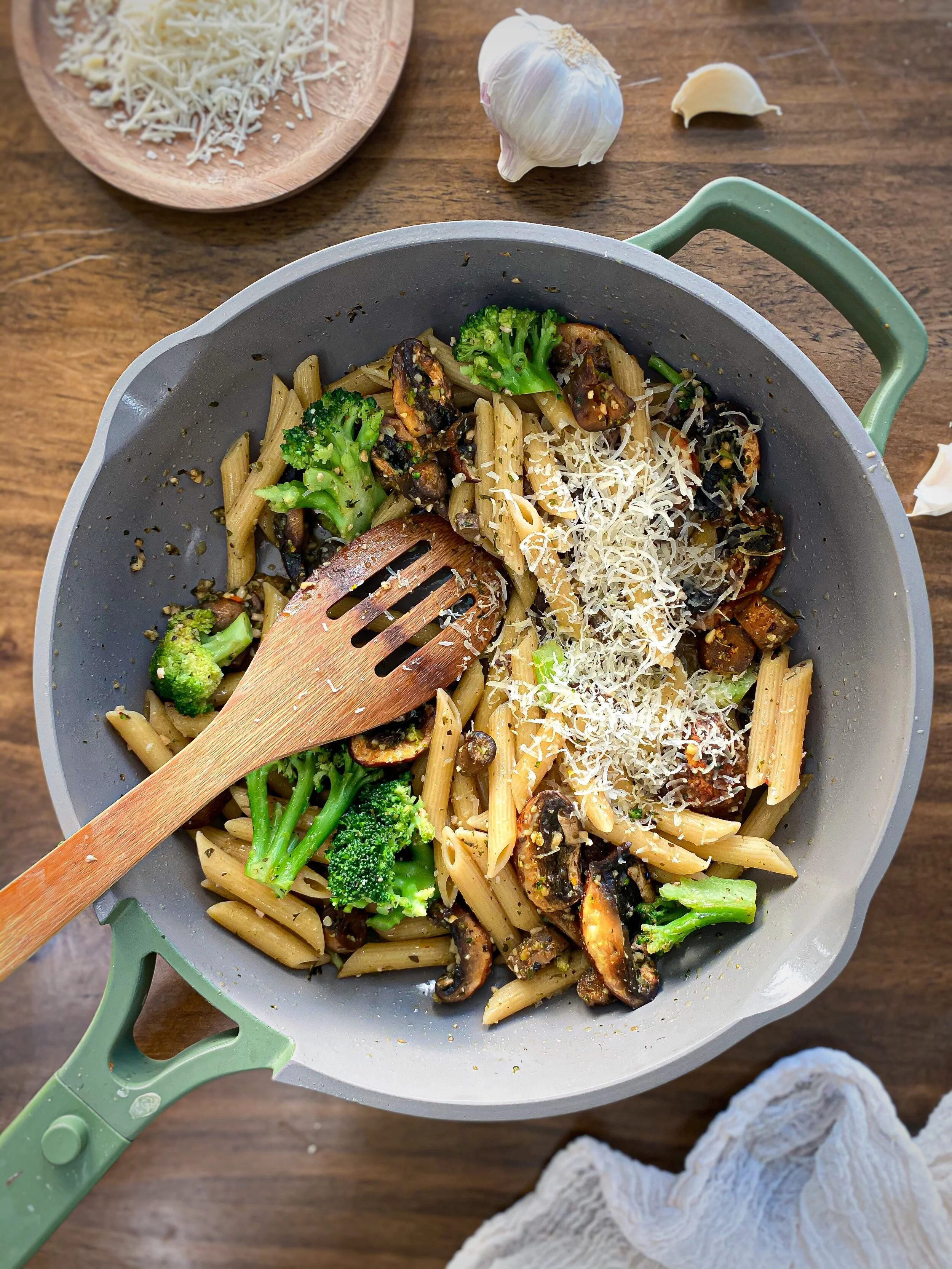 Garlic Butter Mushroom Pasta