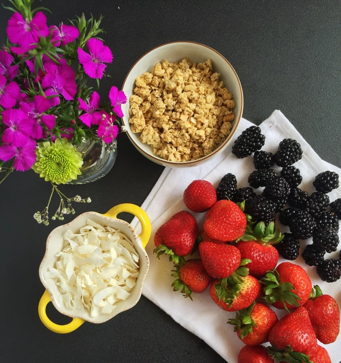Greek Yogurt Granola Bowl with Fresh Berries