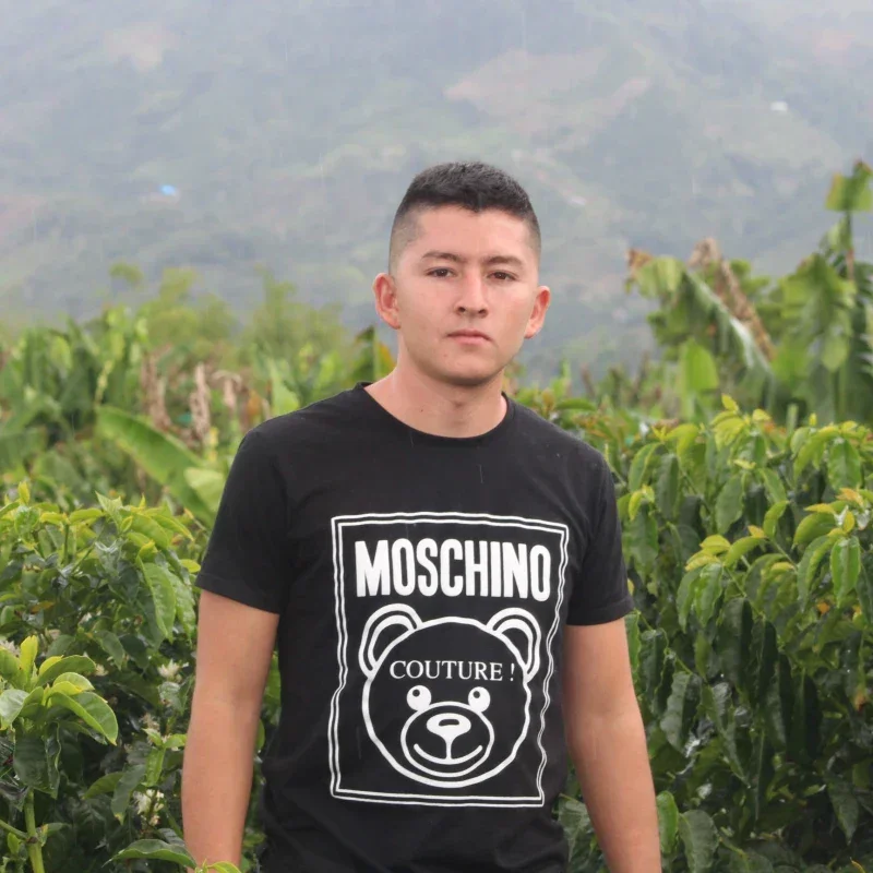 Fruit, Ferment, Future: Brayan Alvear and the Art of Co-Fermented Coffee