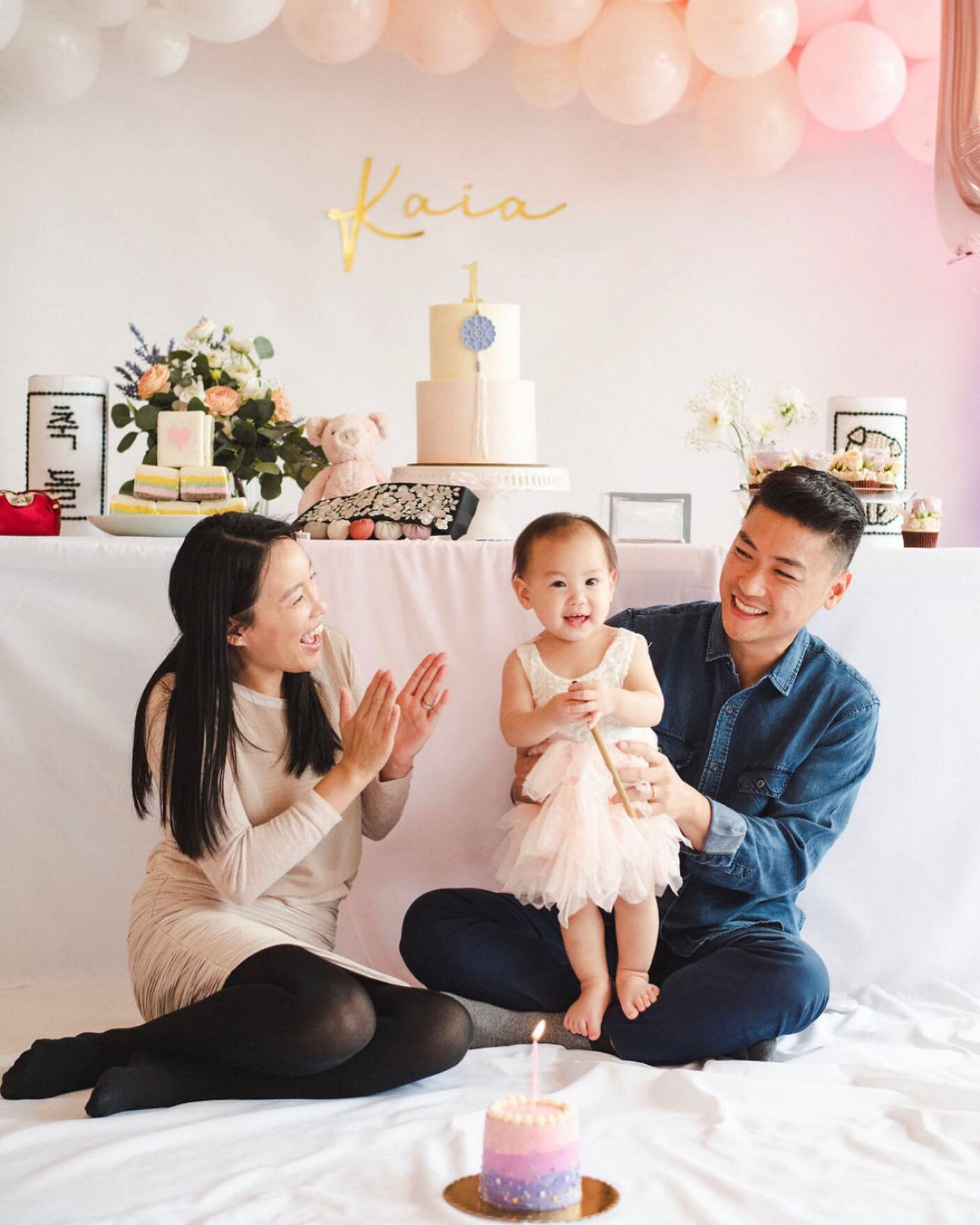 Does everyone feel like time is whipping by, or is it just us because we have a 1-year-old running around now? It&rsquo;s crazy how fast kids grow! Here&rsquo;s a flashback to Kaia&rsquo;s #1stbirthday / #dohl celebration earlier this month. #Doljabi