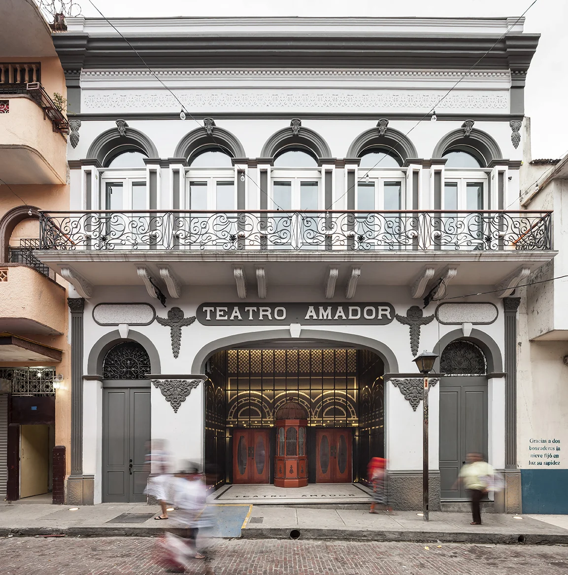 TEATRO AMADOR 01.jpg