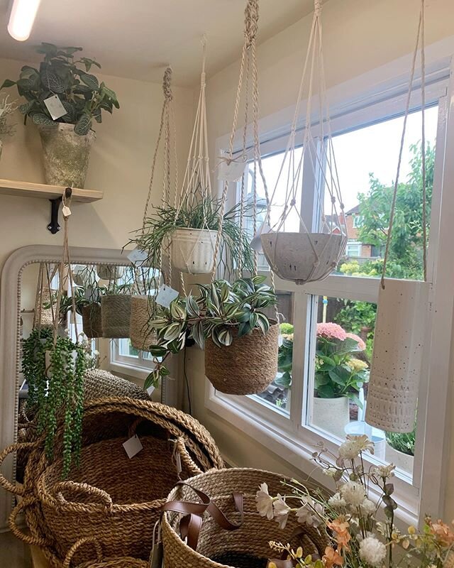 Exciting week ahead! Something new for me! It&rsquo;s @fabulousplaces onlinesummermarket this weekend.
We&rsquo;ve been busy converting my floral studio into a showroom/mini shop to showcase our spring/summer range live at 10.45 on Saturday 4th July 