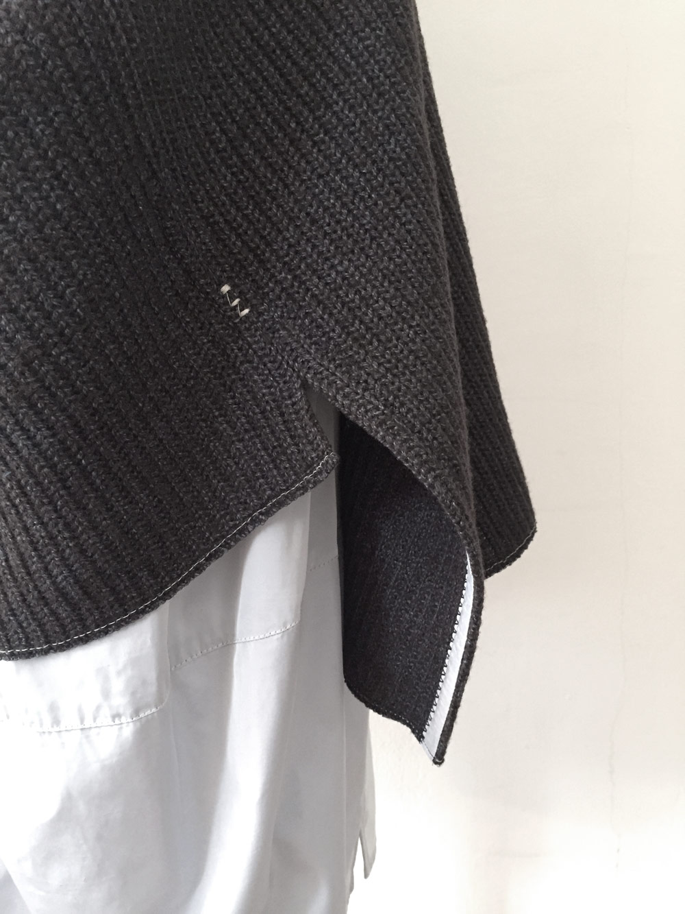 Poncho Wollstrick Detail
