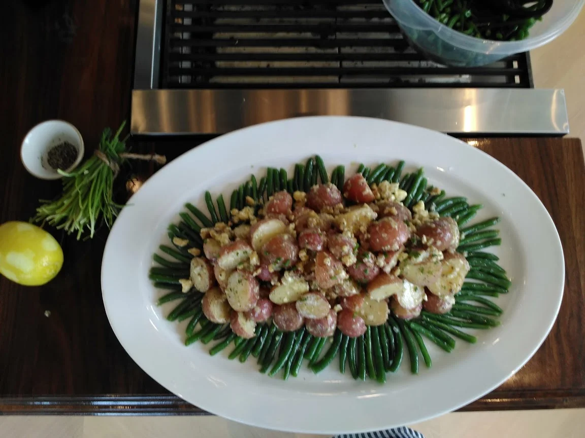 french potato salad w/ walnuts, bleu cheese & haricots verts
