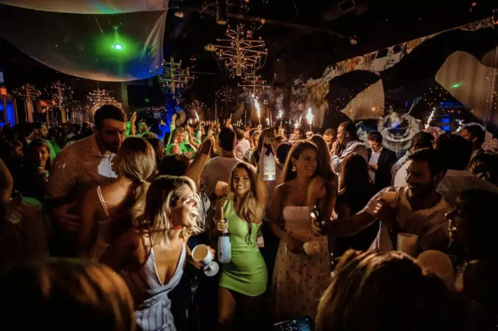 RATCHET Late Night Out Recommendations Downtown Charleston Post-Dinner Night Life Girls Weekend — RUBY RIOT CREATIVES Austin, Texas Based Video Production + Photographer. picture