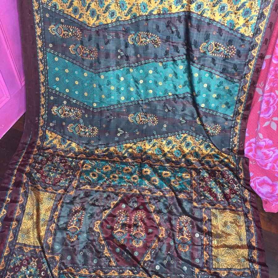 Vintage sari 2 (2).jpeg