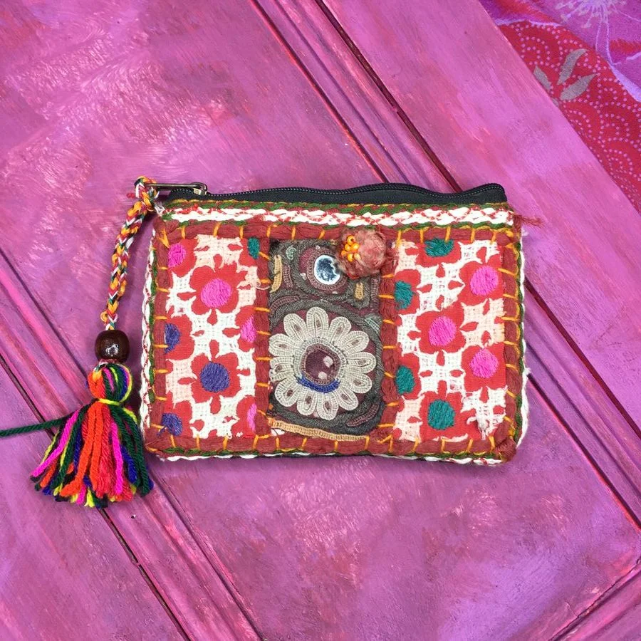 banjara purse 2.jpeg