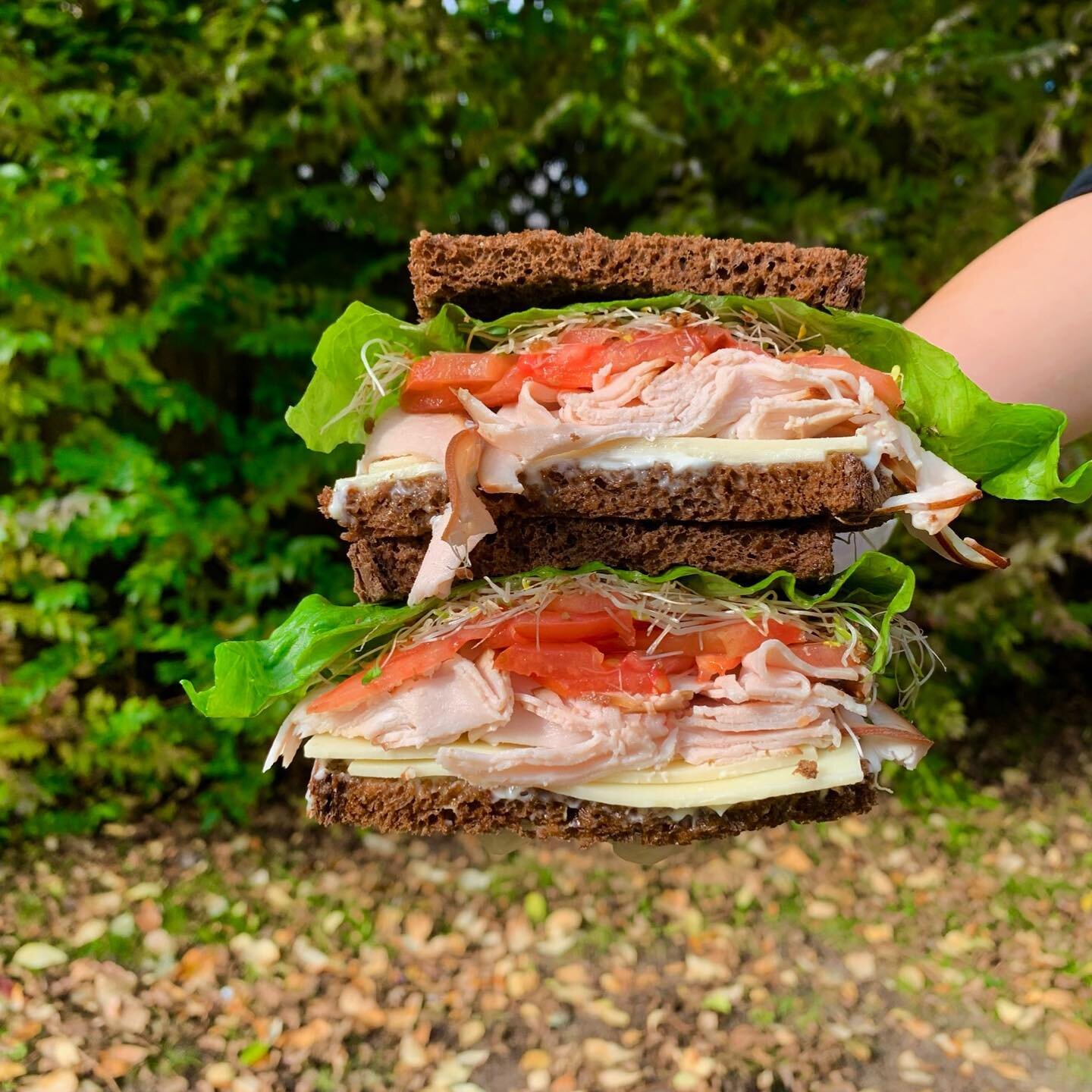 We are open! Come enjoy this gorgeous fall day on our lawn with a sandwich 🥪🥙 we are open 10-3.

Soups of the day: tomato orzo, mushroom barley, potato leek, kale chorizo