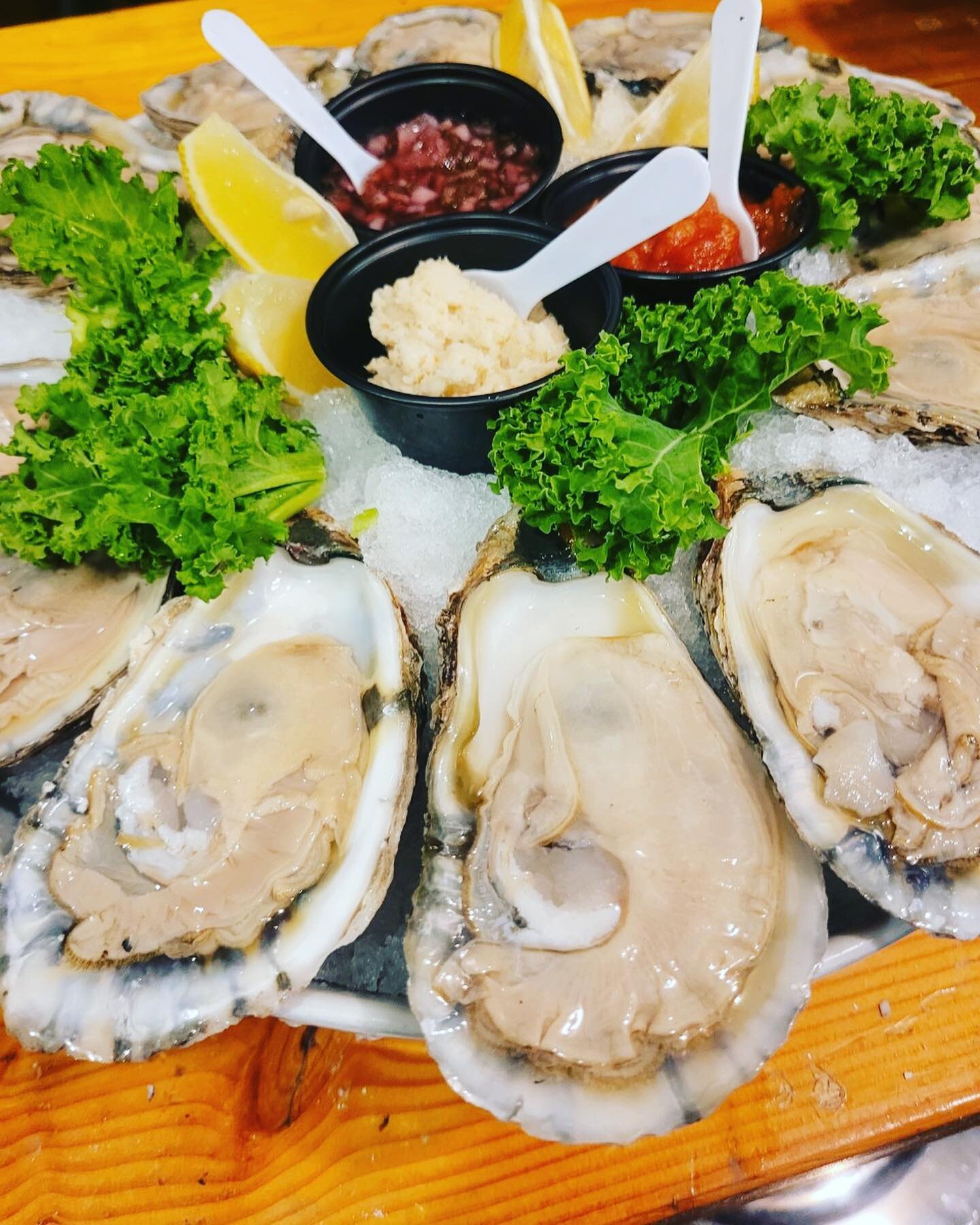 $2 Fresh oyster.Dine in only.
Only in 6 or 12pc. 1pm  to 7pm everyday. Enjoy with us!!
 #koreanfriedchicken #friedwings #bar #chickenwings #nyc