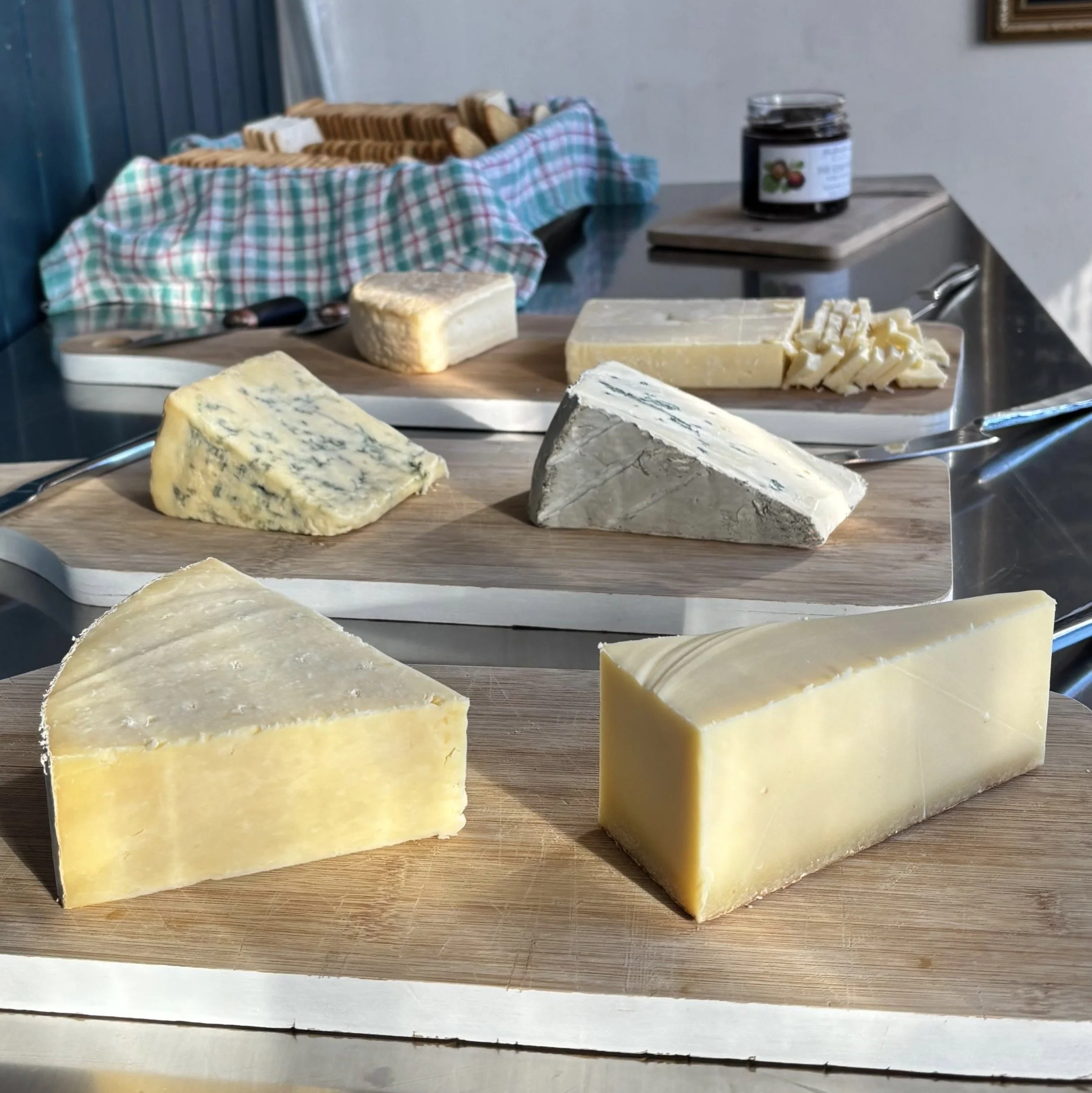 Dodo Micropub Cheesboard Sunday.jpg