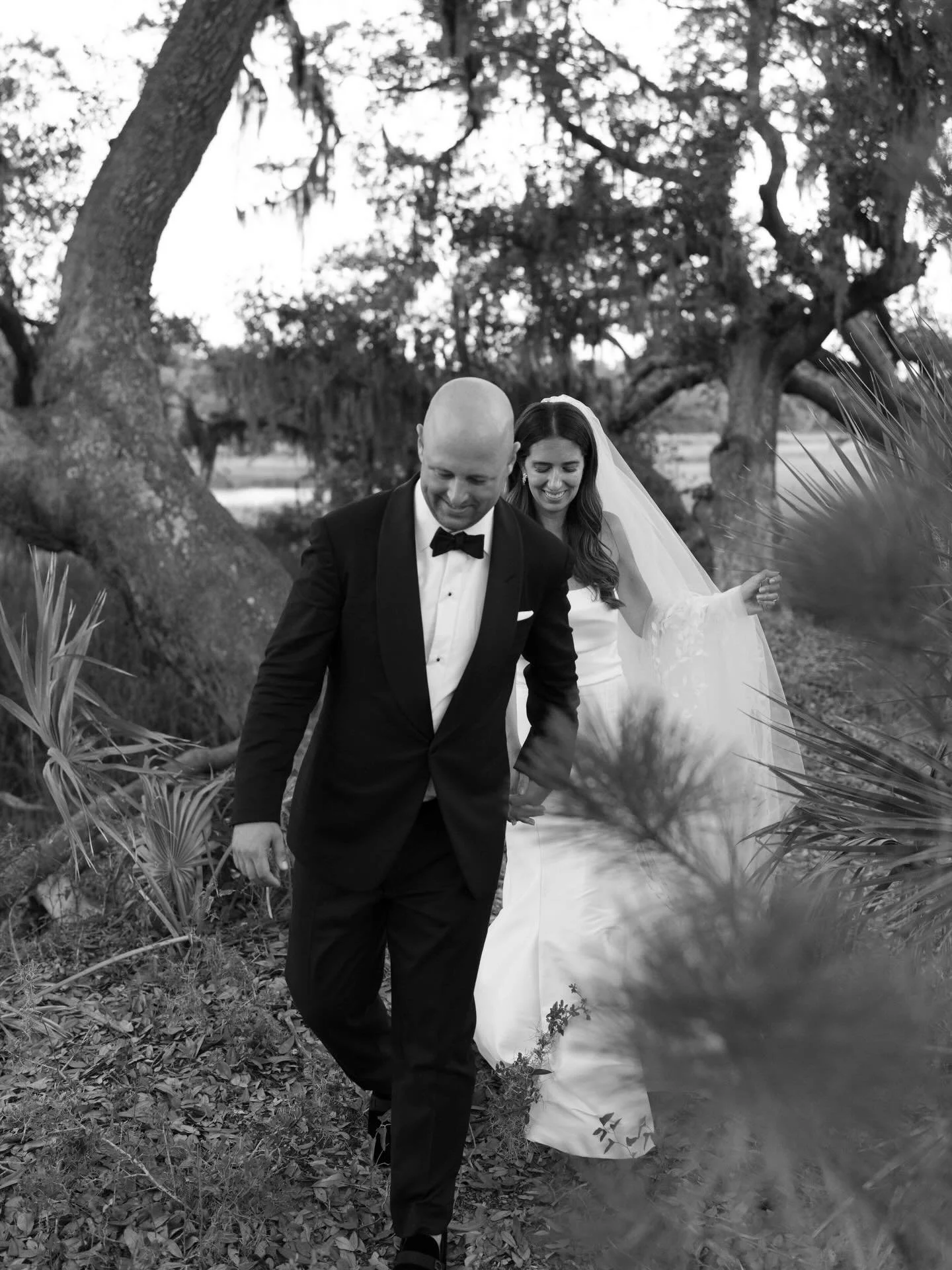 Newlywed bliss along the Kiawah River 🤍
.
.
.

Photo: @justinleonbrown 
Beauty: @cherylquinnmakeup @briannabadams 
Venue: @dunlinauberge 

#charlestonwedding #acharlestonbride #charlestonbride #southernbride #lowcountry #lowcountrywedding #weddingpl