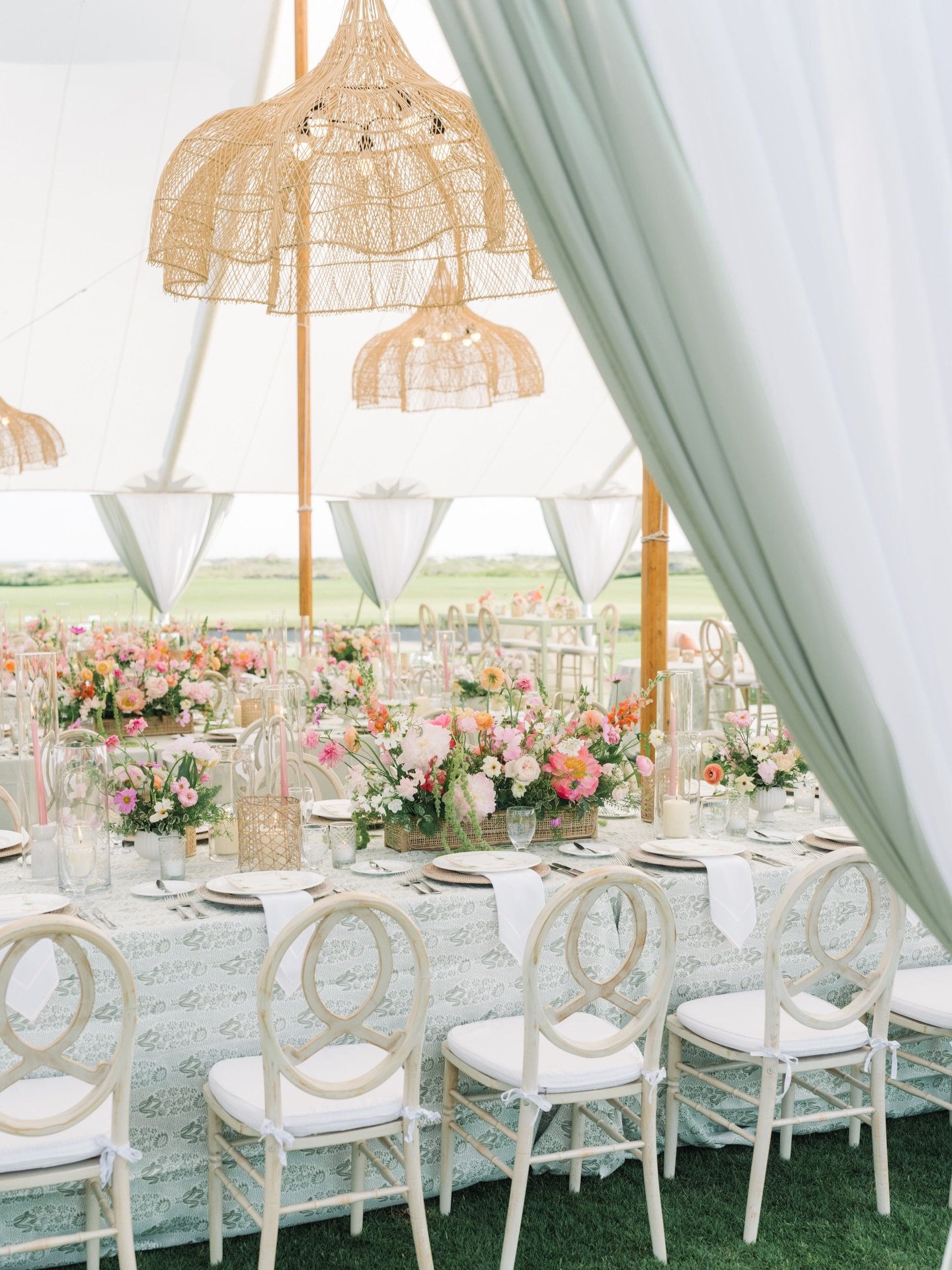 From soft two-toned draping to Summer&rsquo;s best and biggest peonies, Laura and Dans reception tent came together so beautifully.