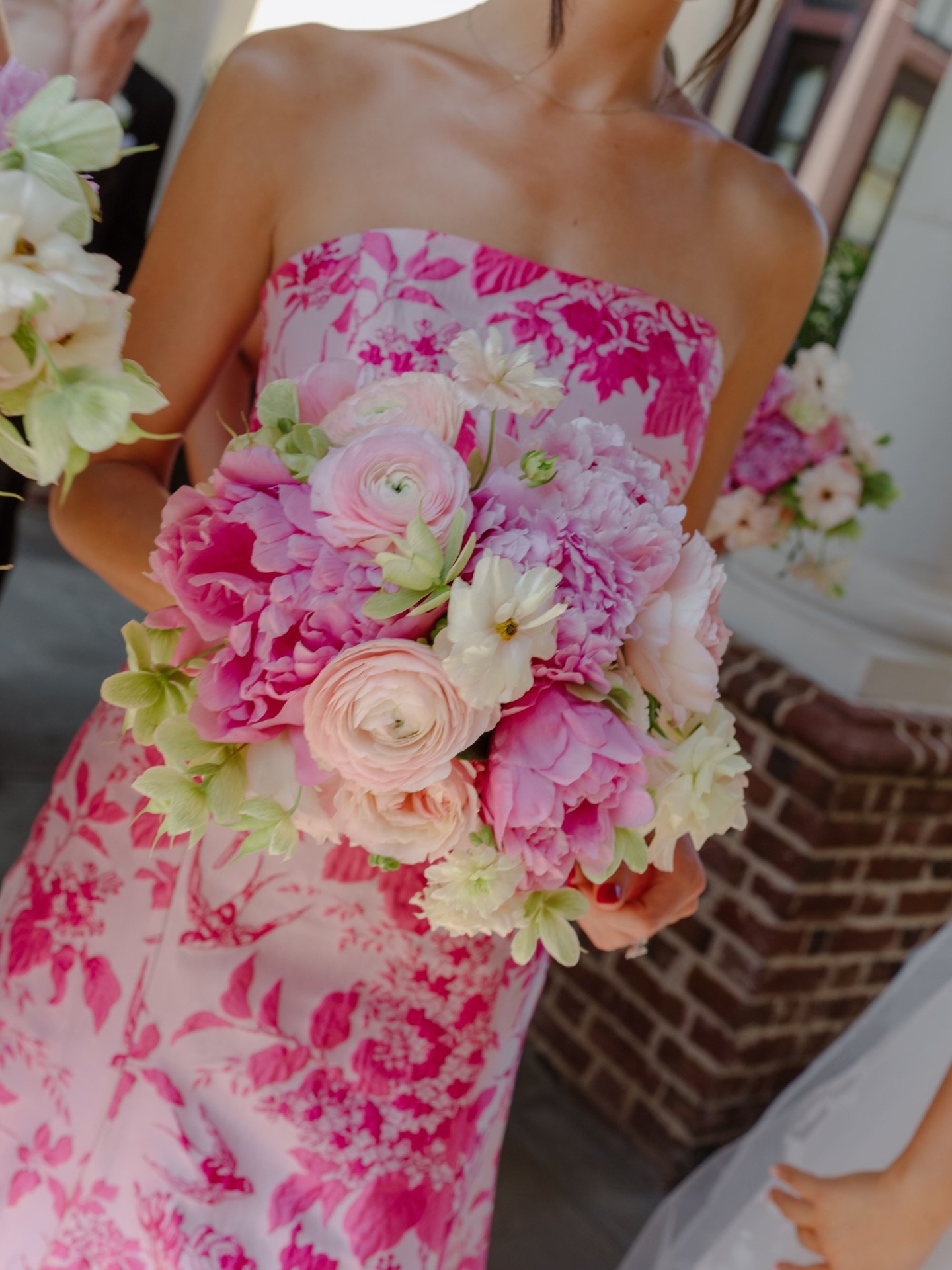 Gals in pink @lulakate