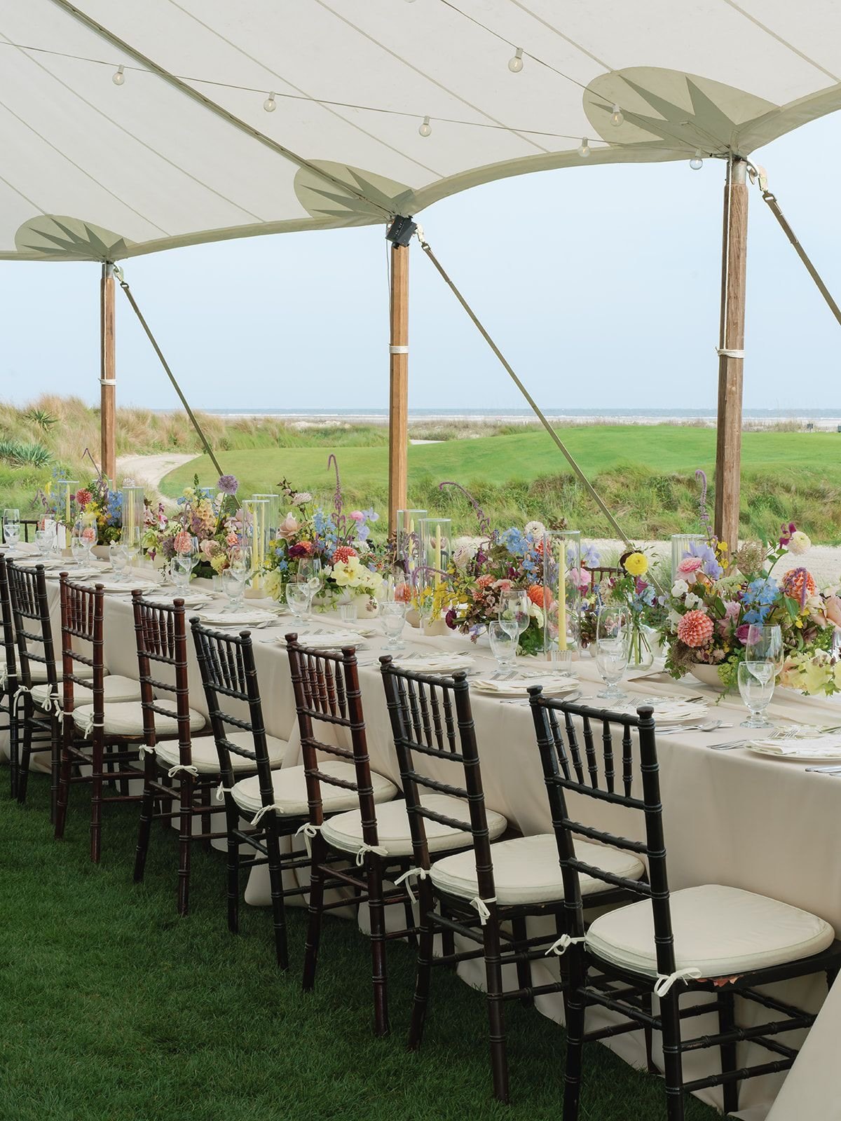A peek into the details from Tory and Max&rsquo;s wedding with @kiawahresort
