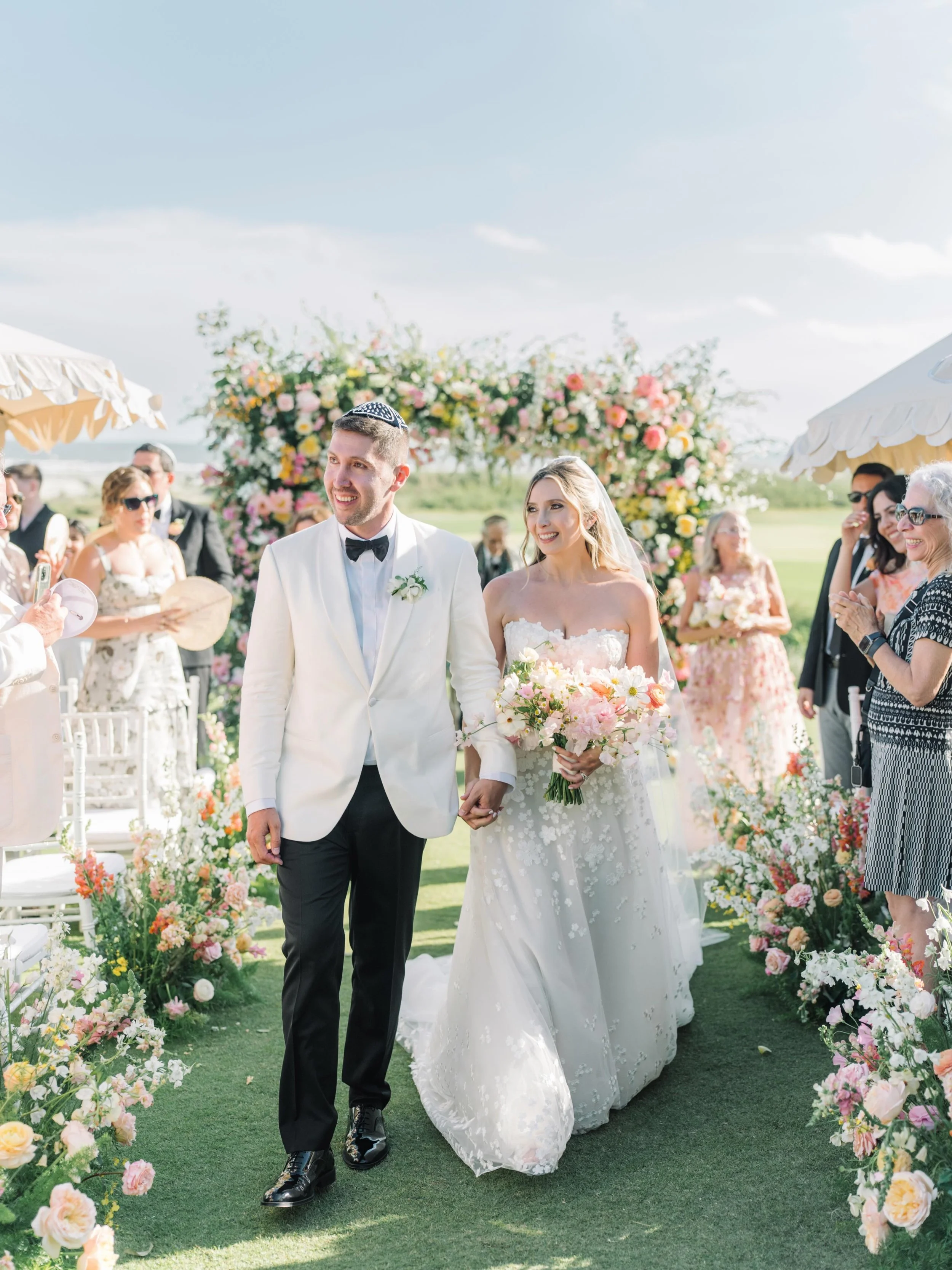 This week in Charleston Weddings Magazine ✨
Laura and Dan, a serendipitous meeting that led to the most gorgeous summer wedding! Combining joyful colors, patterns and textures, and set along the coastline of Kiawah Island, the details of this seasid