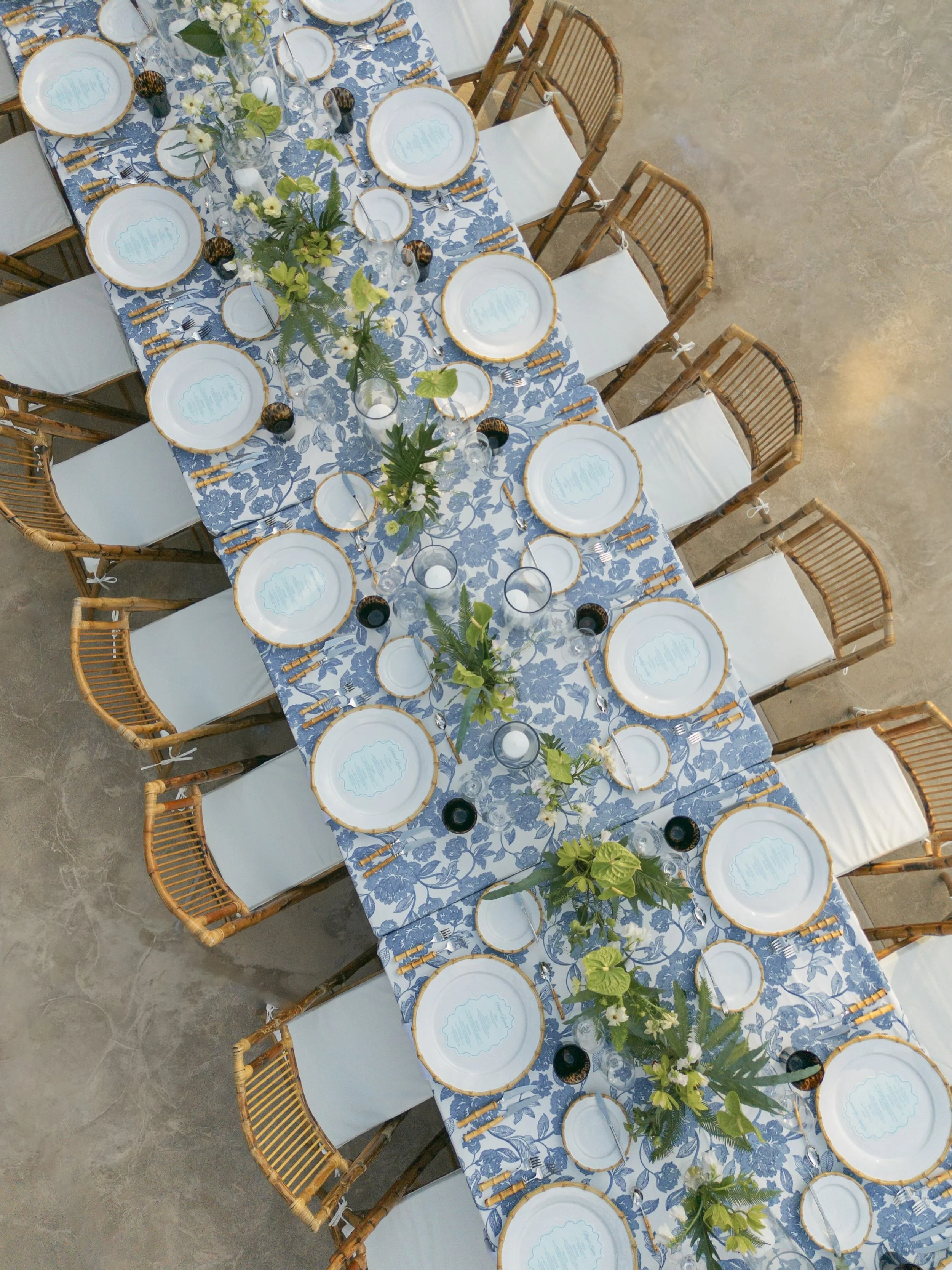 Feels like summer ~ Ready for the long holiday weekend spent poolside ahead! 💙
.
.
.
Photo: @taylorenglishphoto 
Floral: @festooncharleston 
Catering and Bar: @crucatering 
Rentals: @cheers.chs @stradleydavidson 
Stationery: @carlycreativeco 
Venue:
