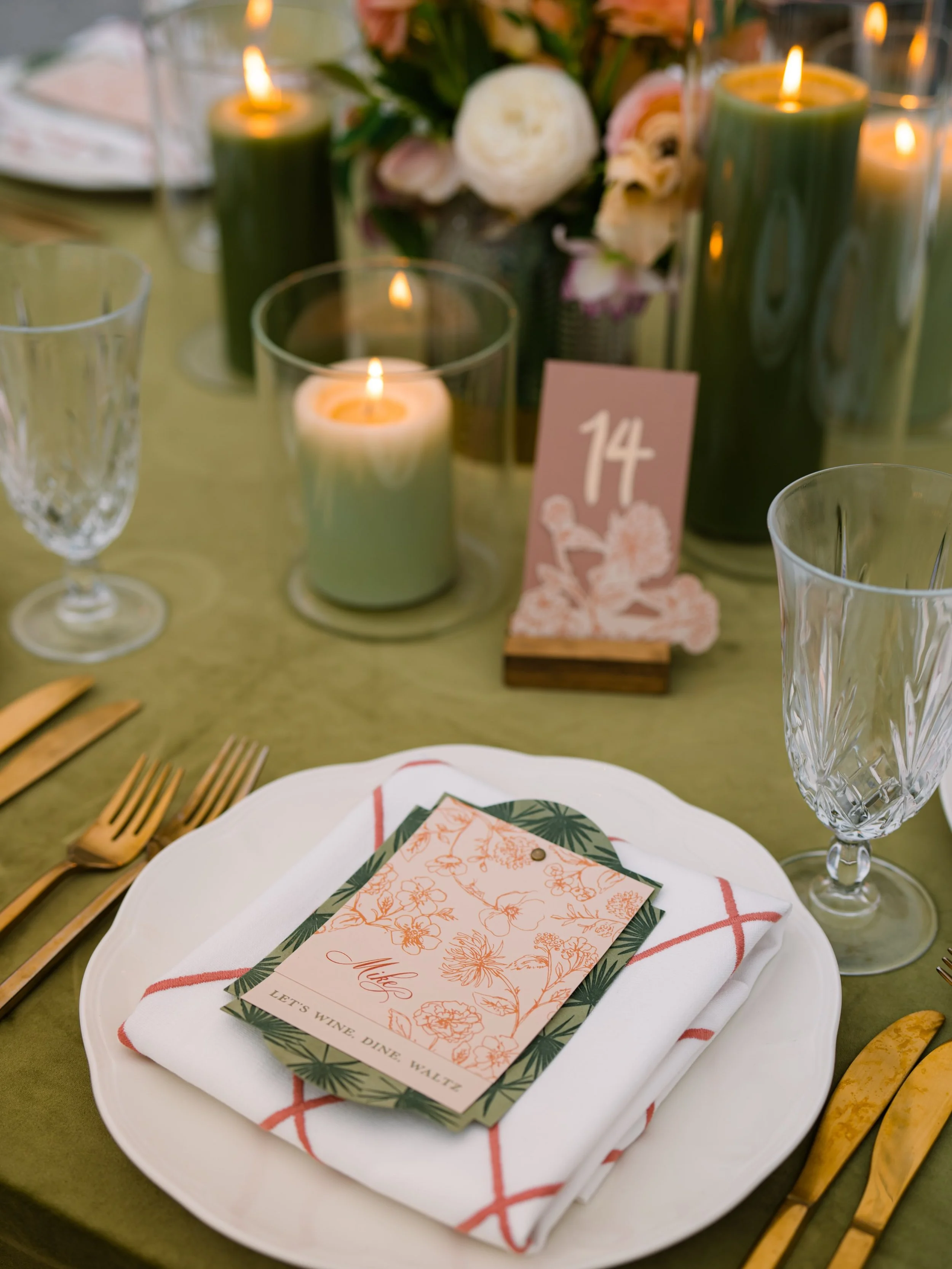 We consider it the highest honor when an industry partner and friend entrusts us to bring their wedding vision to fruition. For the last year we have had the privilege of designing alongside @janewayprice of @studiordesign to dream up the most decade