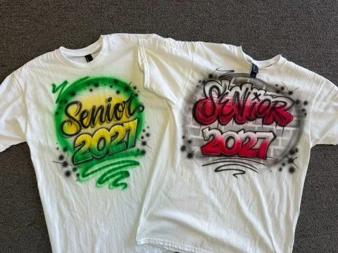 Back to school time!
.
.
.
#backtoschool #school #customairbrush #senioroutfits #seniorjeans