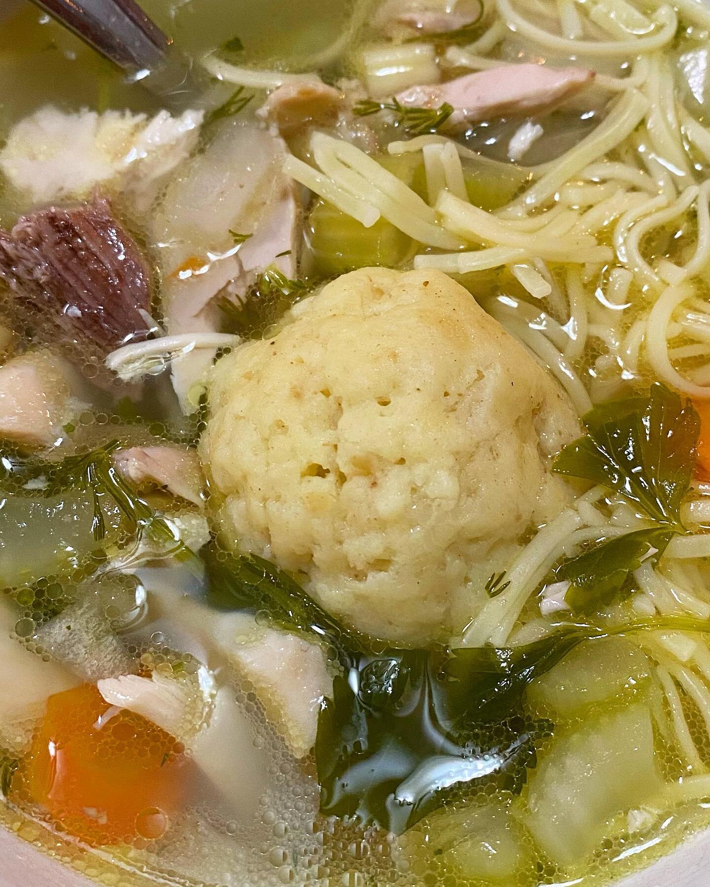 Last Friday, Lauren and I made a big pot of our Bubby&rsquo;s chicken soup + matzo balls with our cousins for Shabbat dinner &mdash; she absolutely loved it! A week later (yesterday), we were craving it again... so we created it 😋. Pro tip: Ask the 