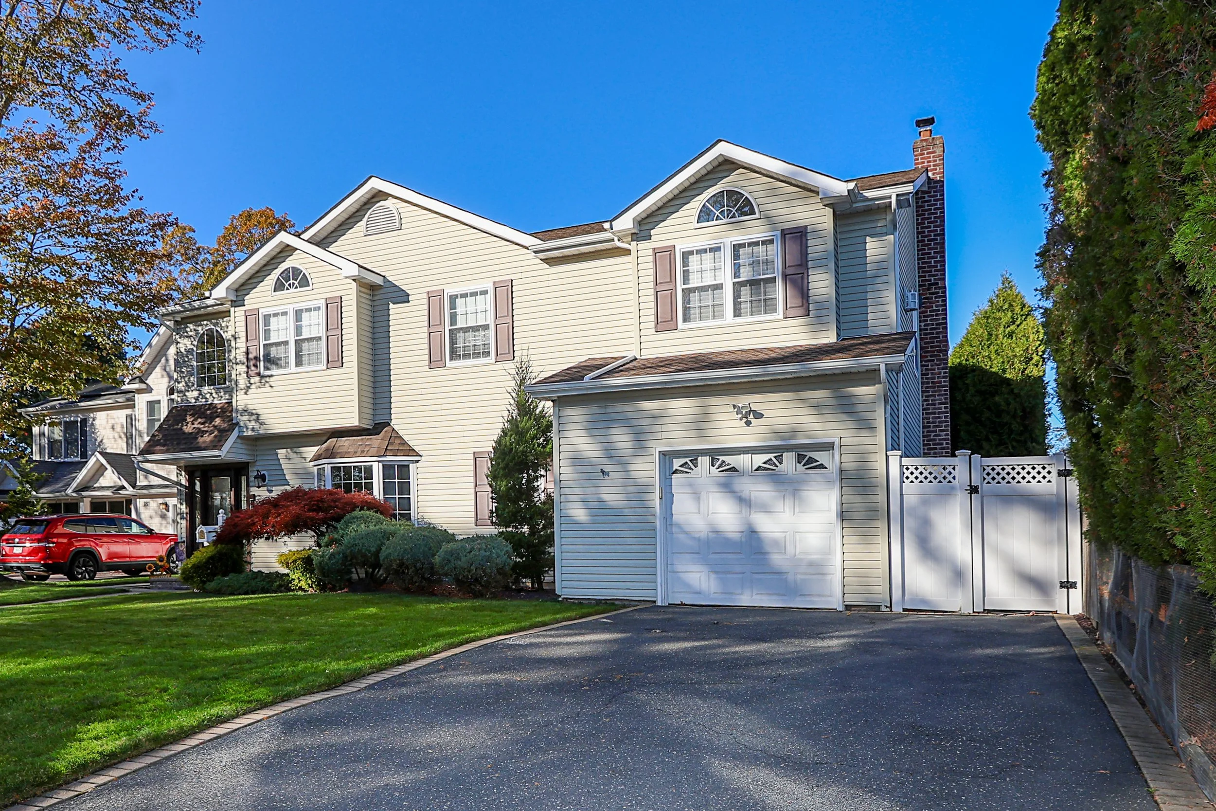 1817 Gardenia Ave, Merrick 1.JPG