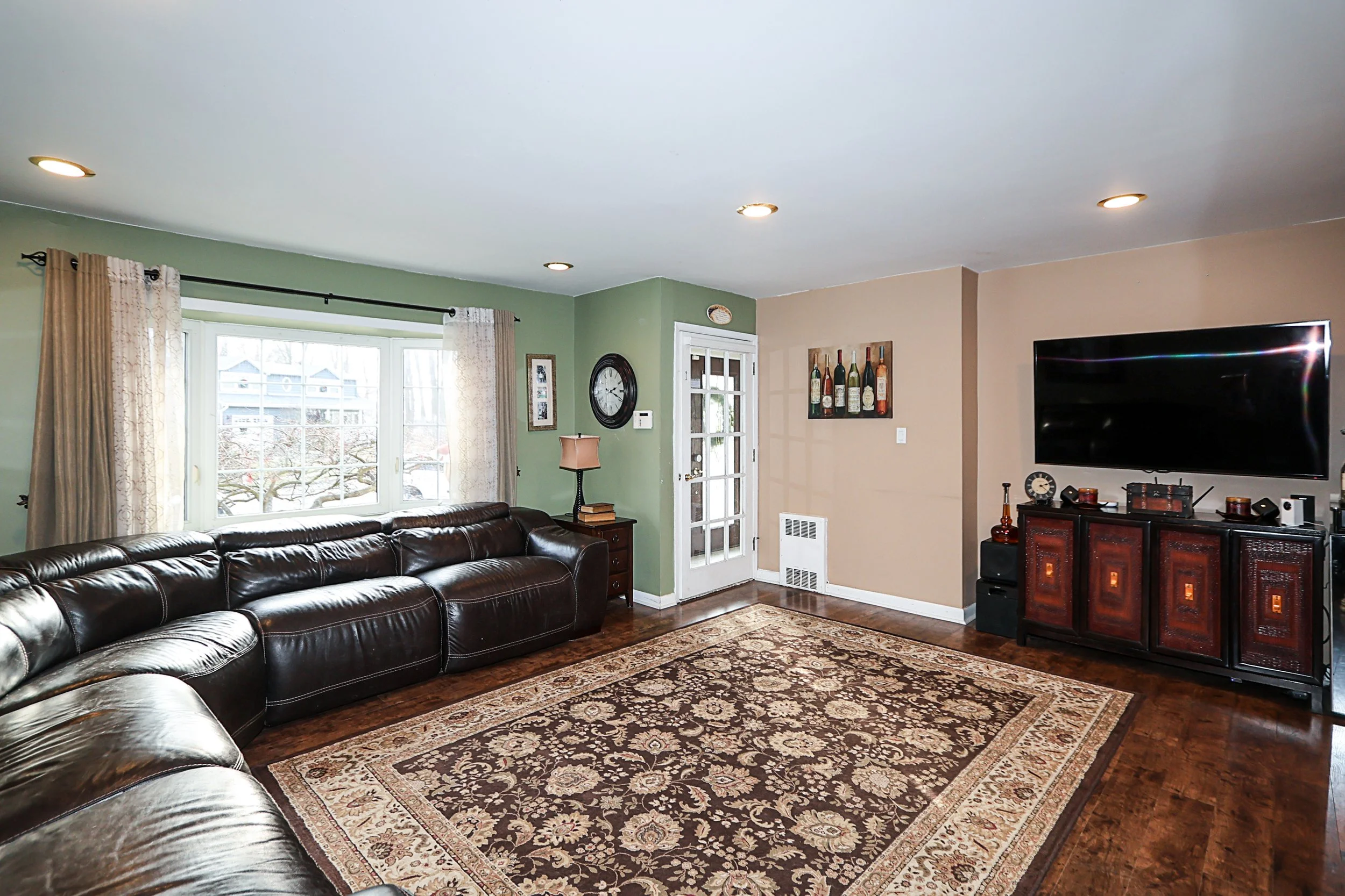 1817 Gardenia Ave, Merrick 8.JPG