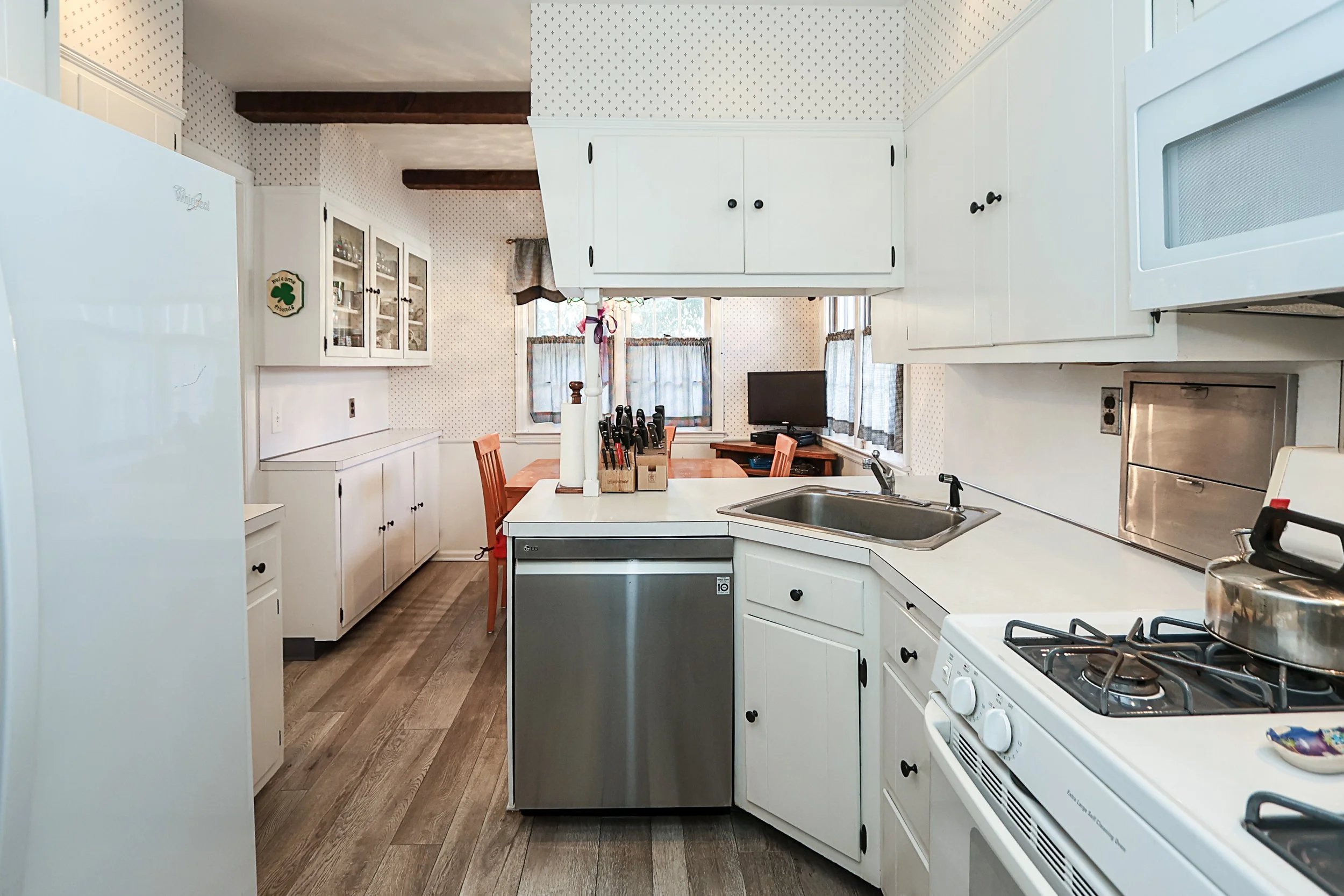 71 Beechwood Ave, Manhasset 18.JPG