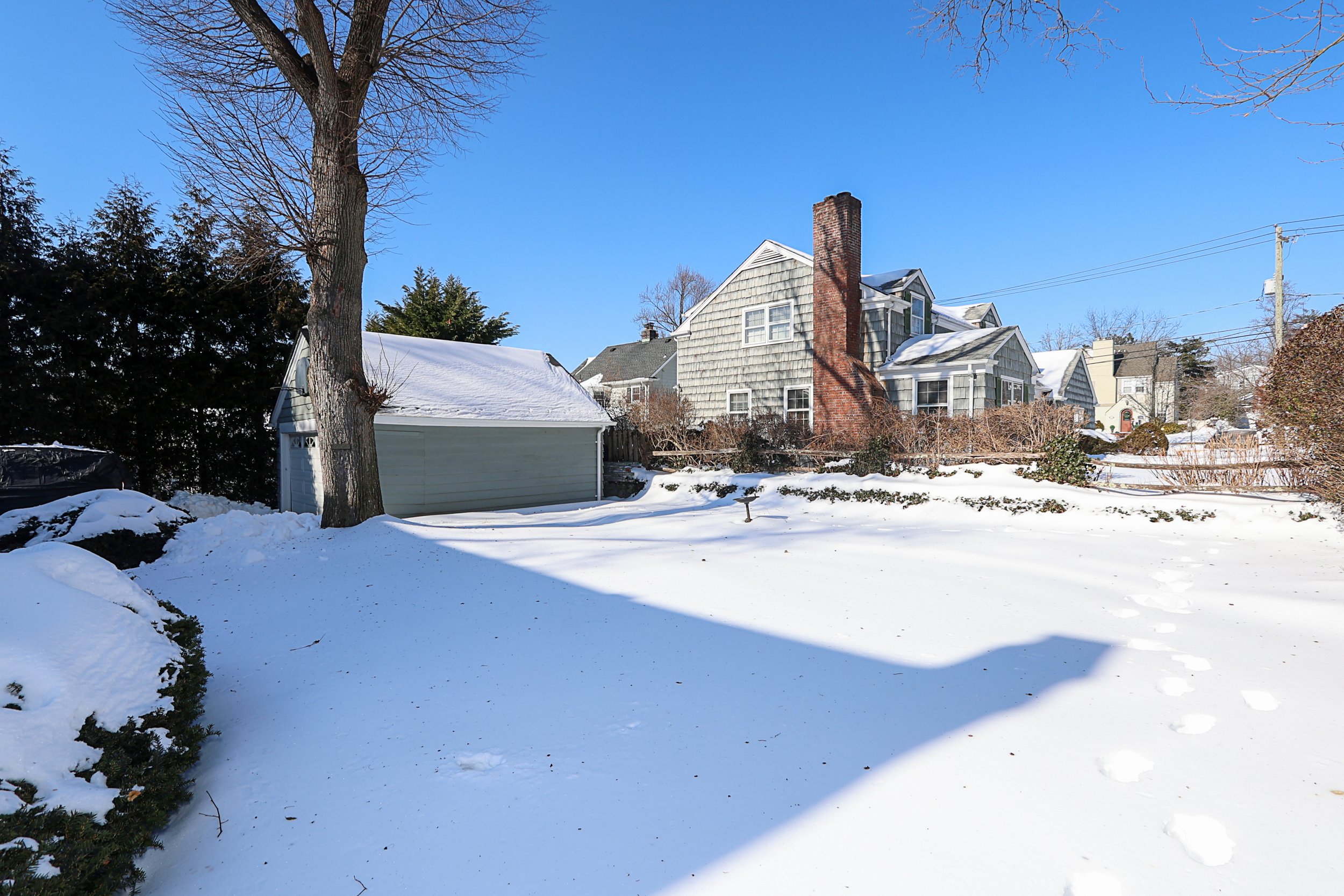 71 Beechwood Ave, Manhasset 35.JPG