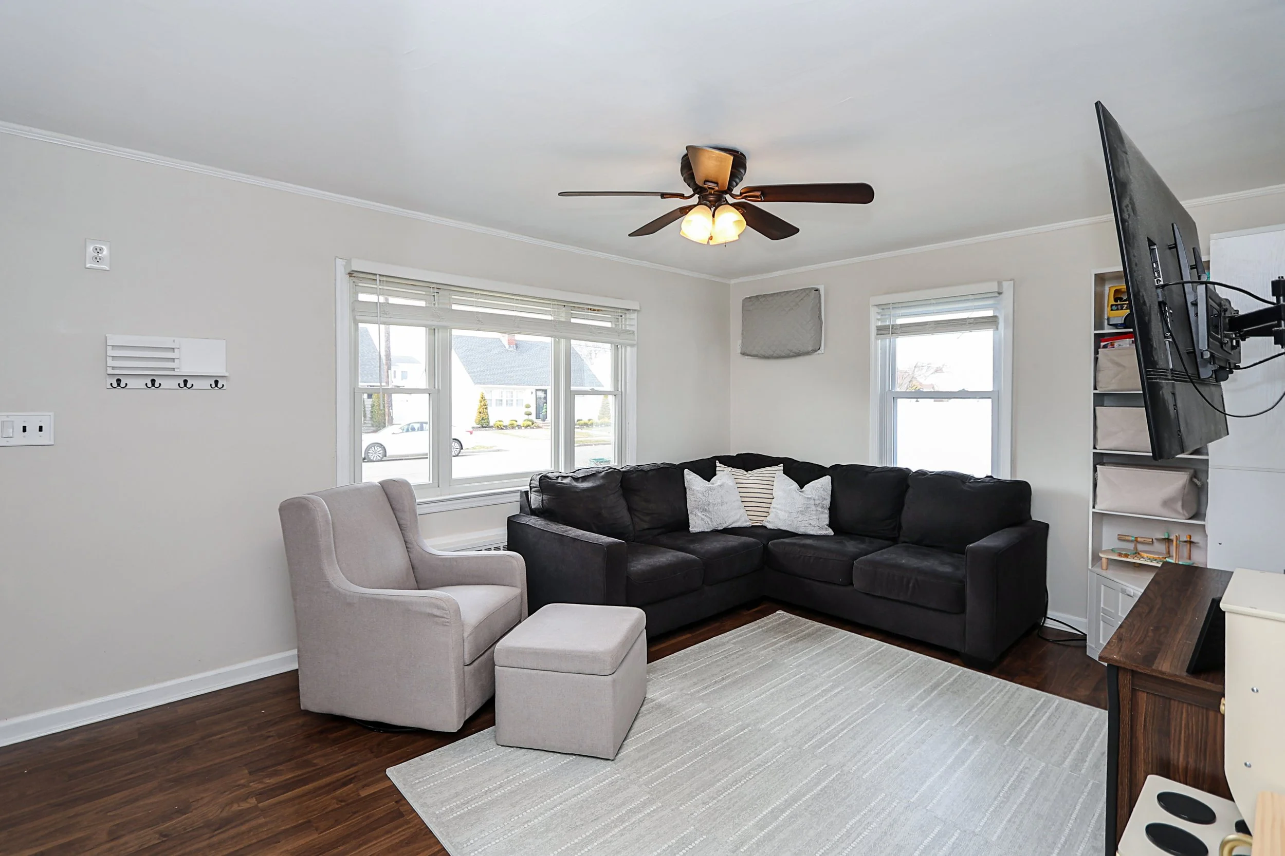 2667 Riverside Ave, Merrick 6.JPG