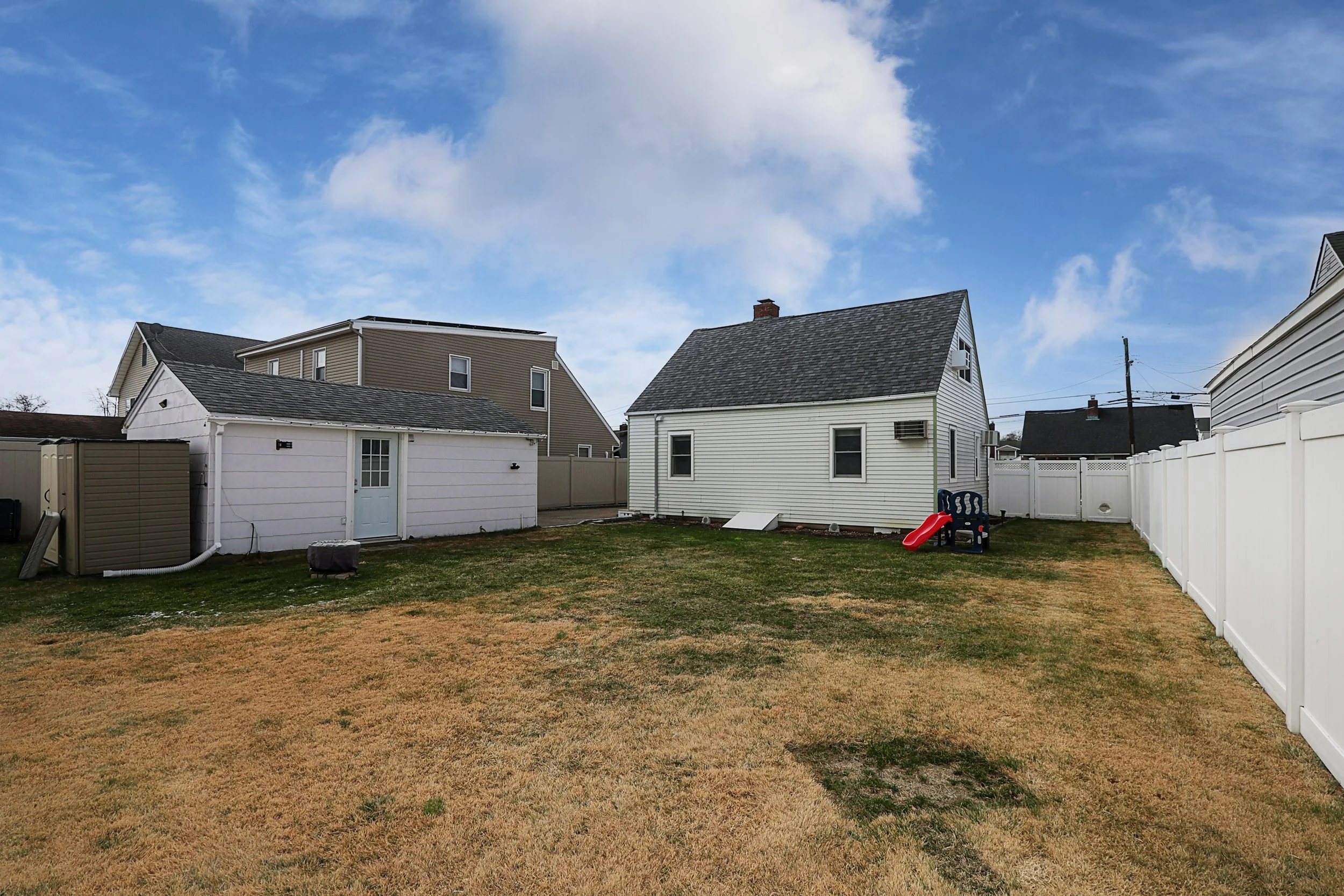 2667 Riverside Ave, Merrick 25.JPG