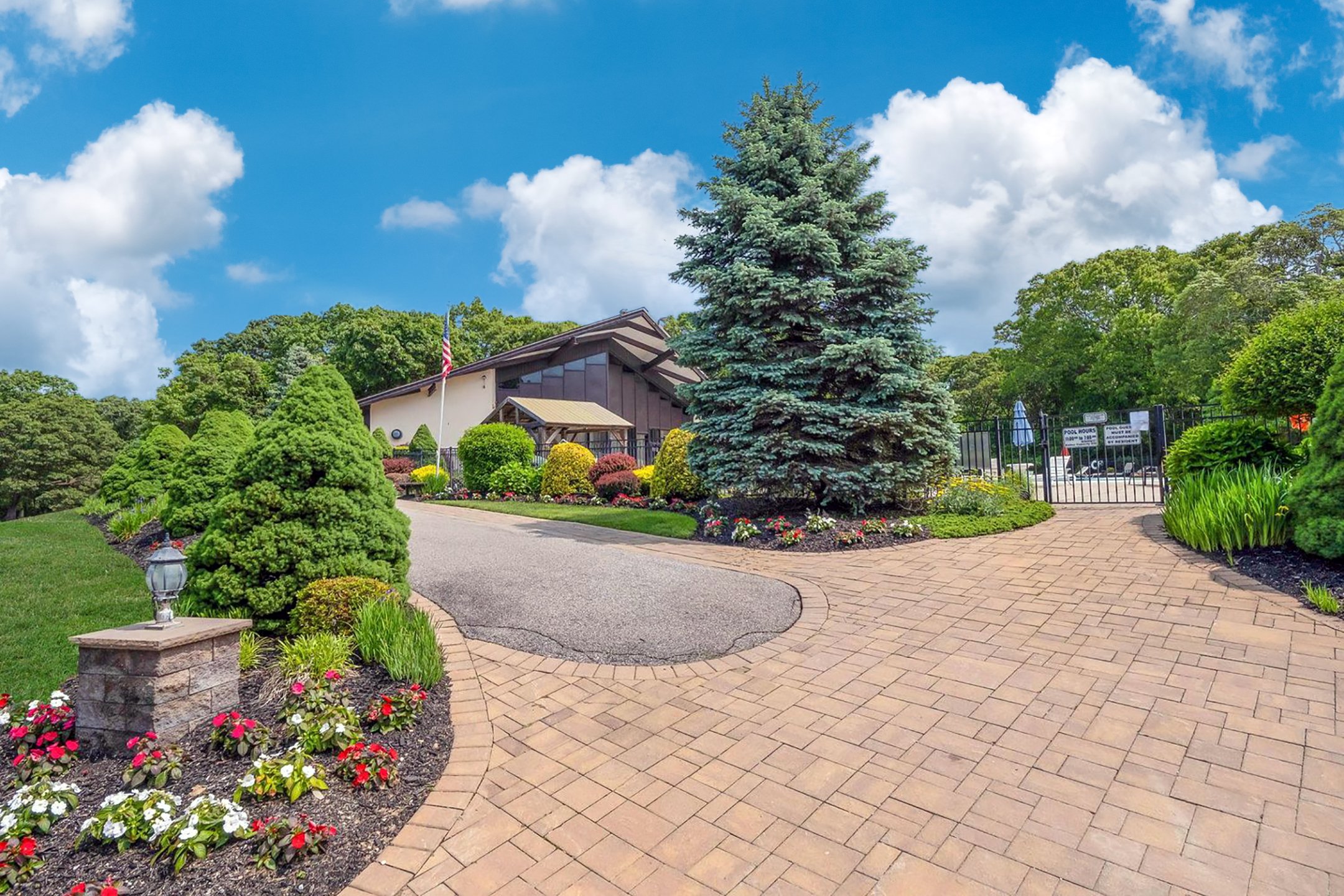 15 Juniper Court, Selden 22.jpg